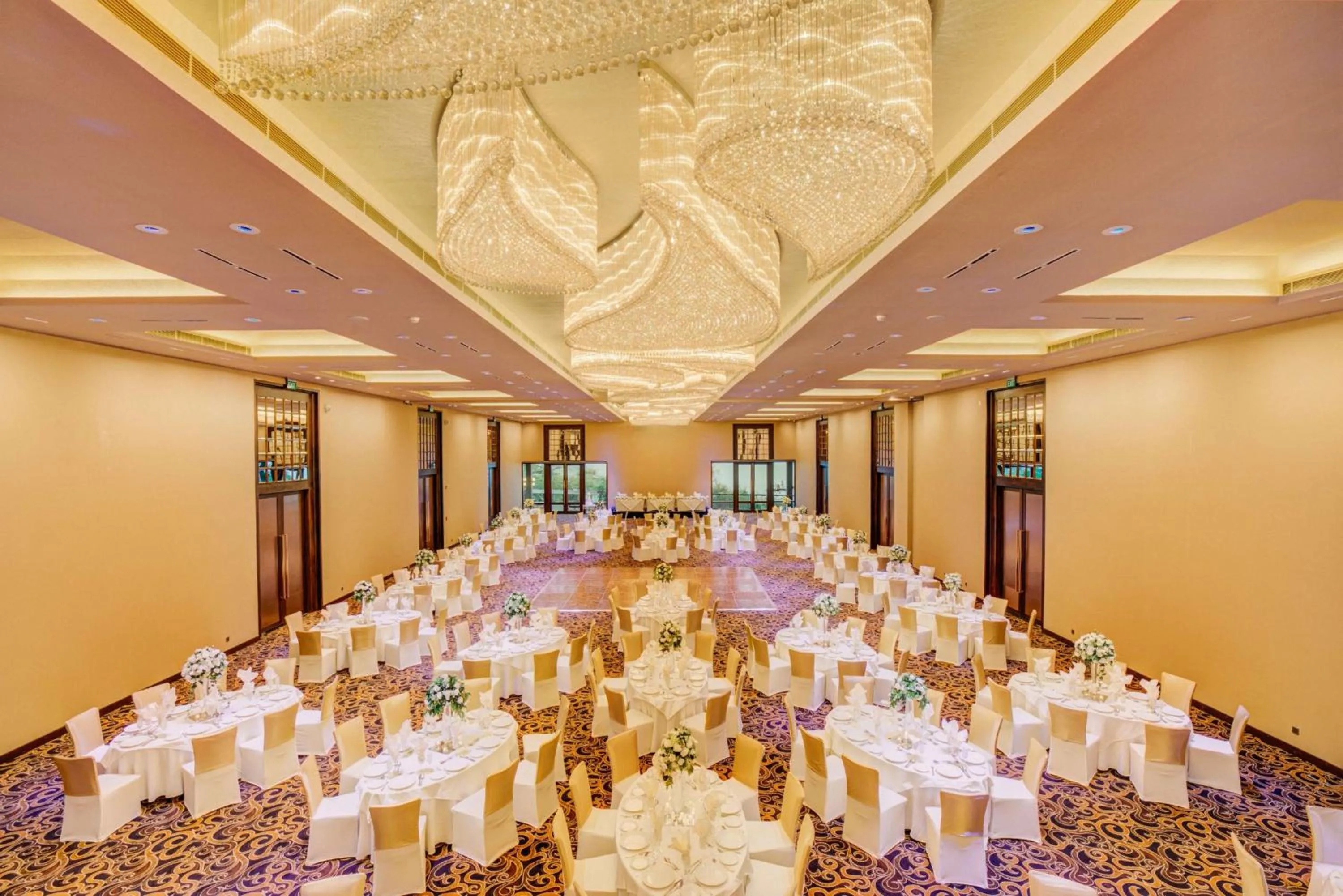 Meeting/conference room in DoubleTree by Hilton Weerawila Rajawarna Resort