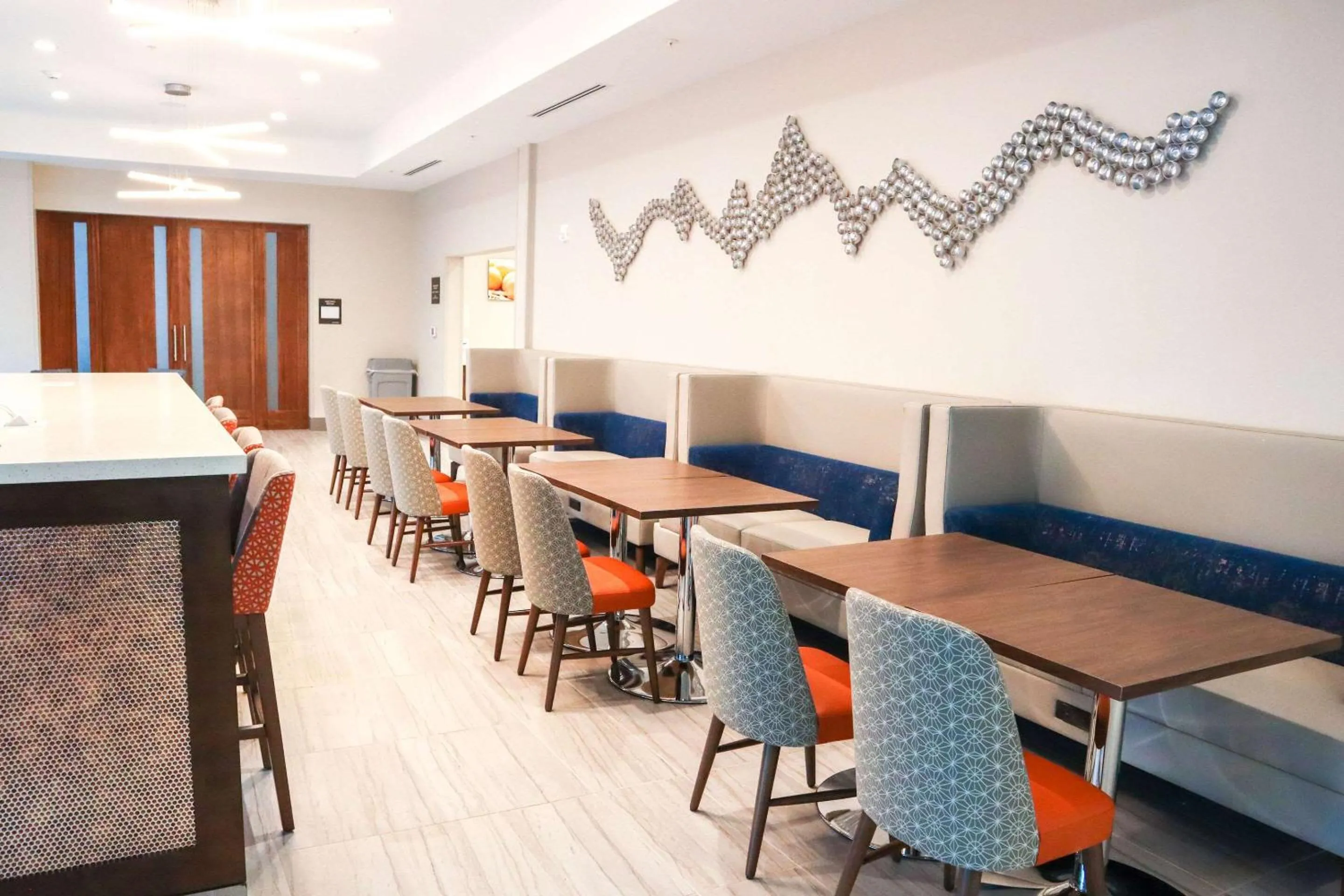 Restaurant/places to eat in Comfort Suites Gainesville Near University