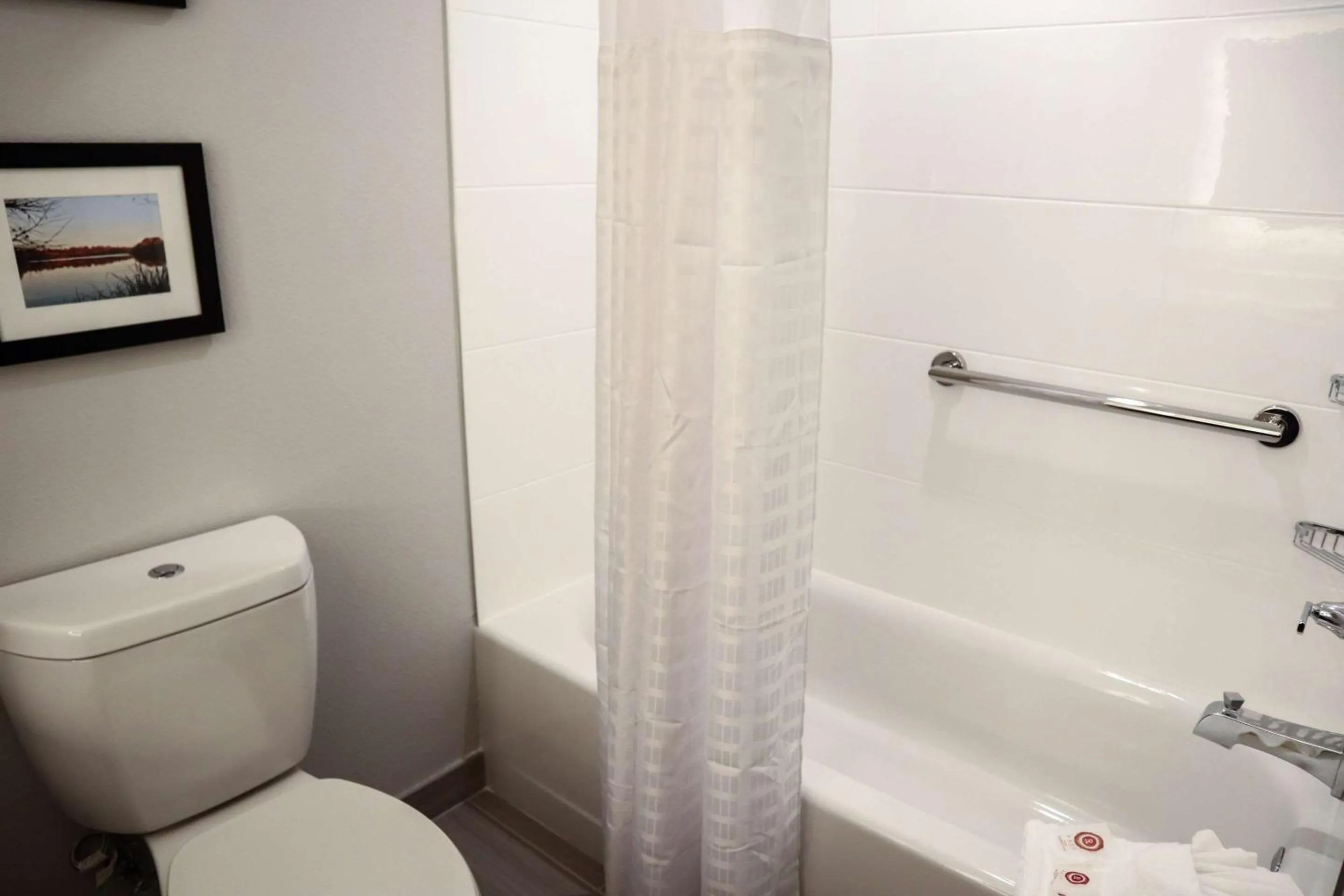 Shower in Comfort Suites Gainesville Near University