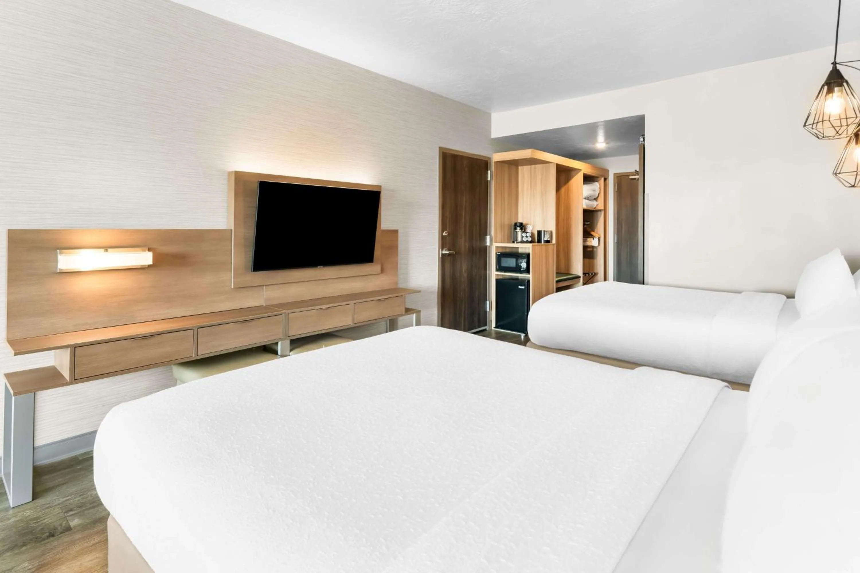 Photo of the whole room, Bed in Best Western Plus Settlers Point