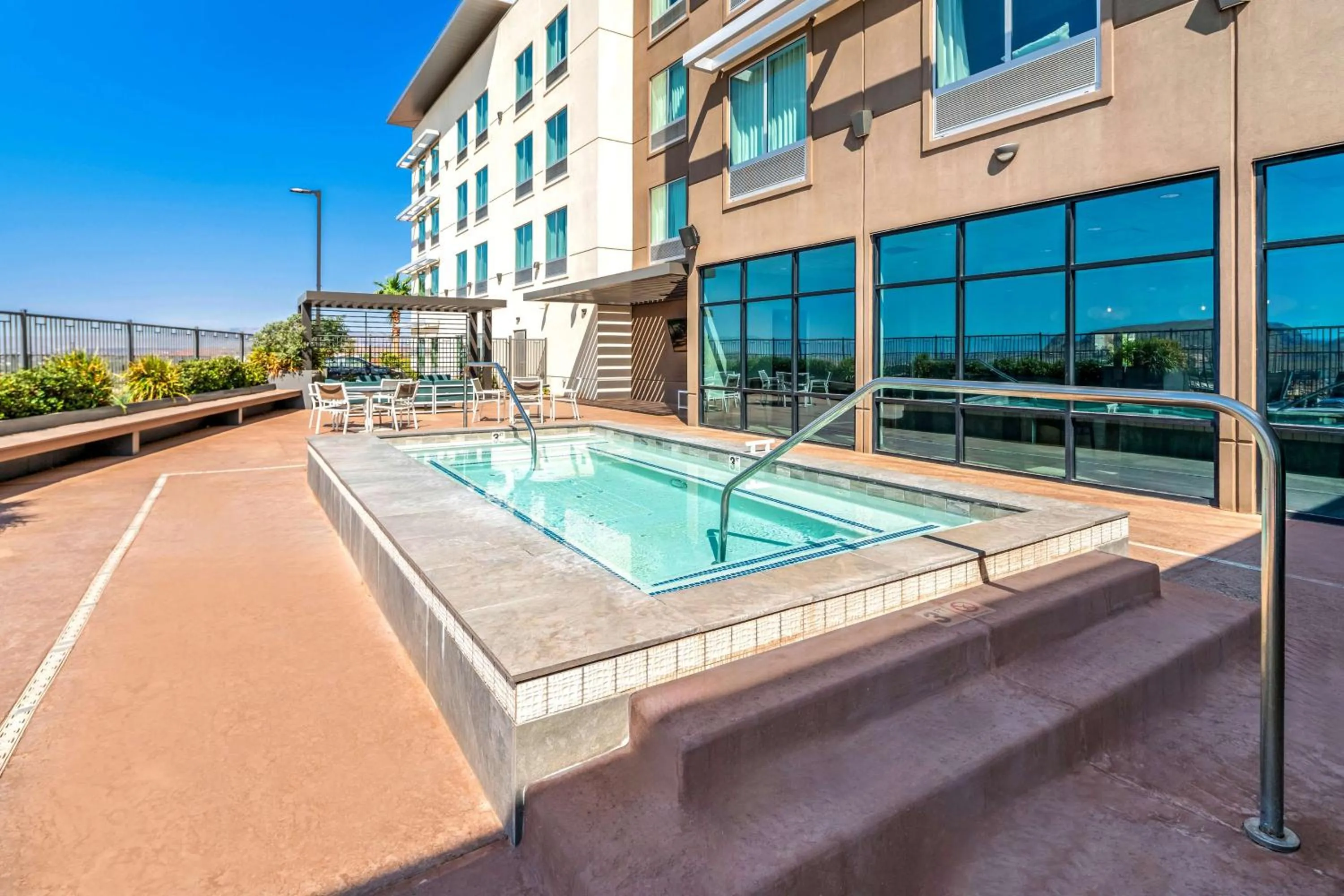 Pool view in Best Western Plus Settlers Point