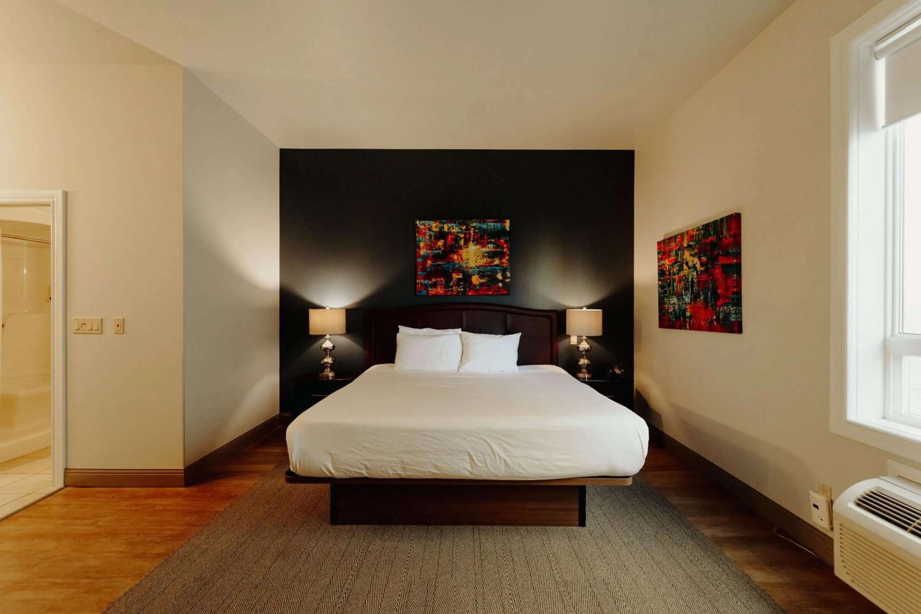 Bedroom, Bed in Mercer Hotel Downtown; BW Premier Collection