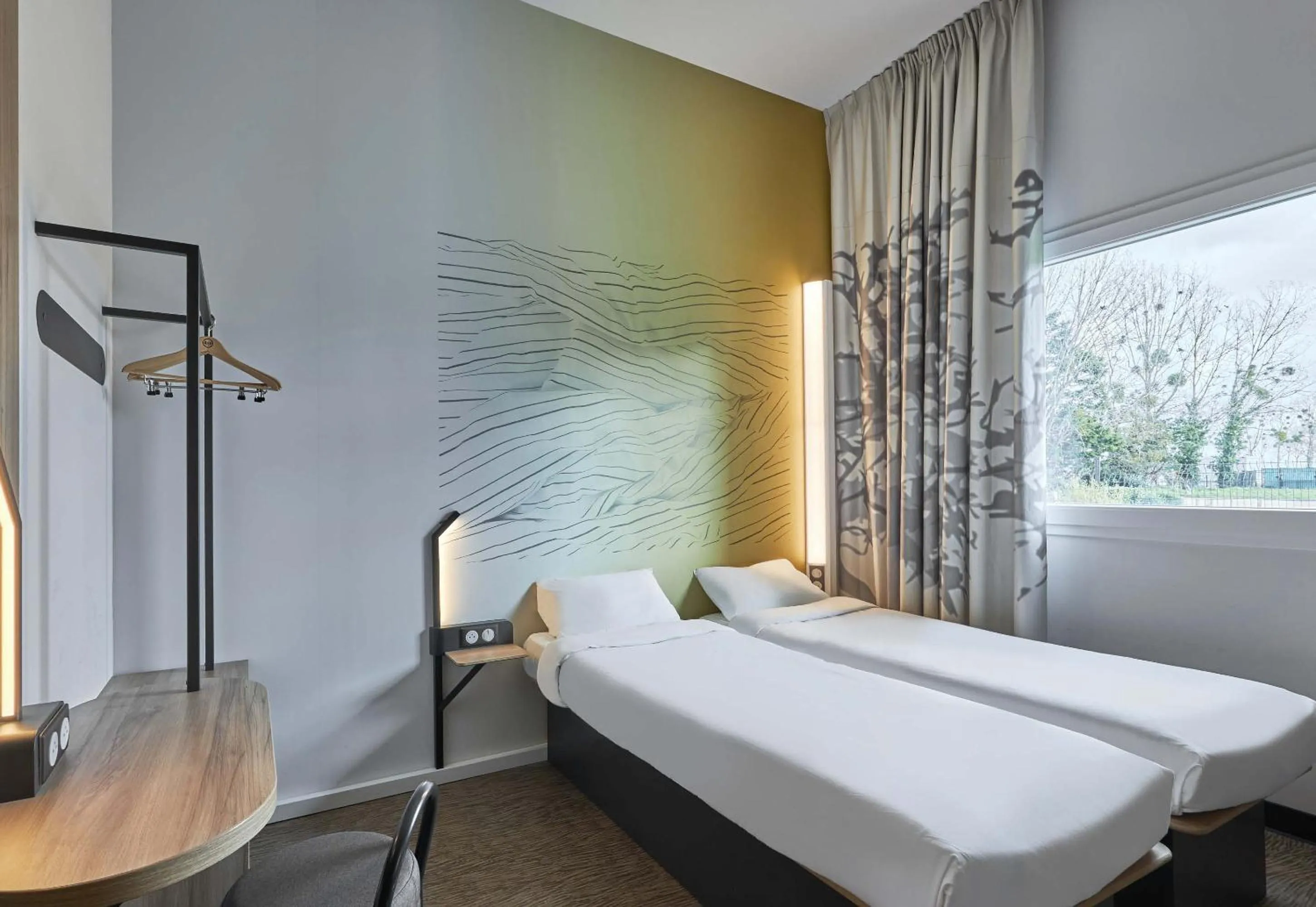 Bedroom, Bed in B&B HOTEL Ouistreham