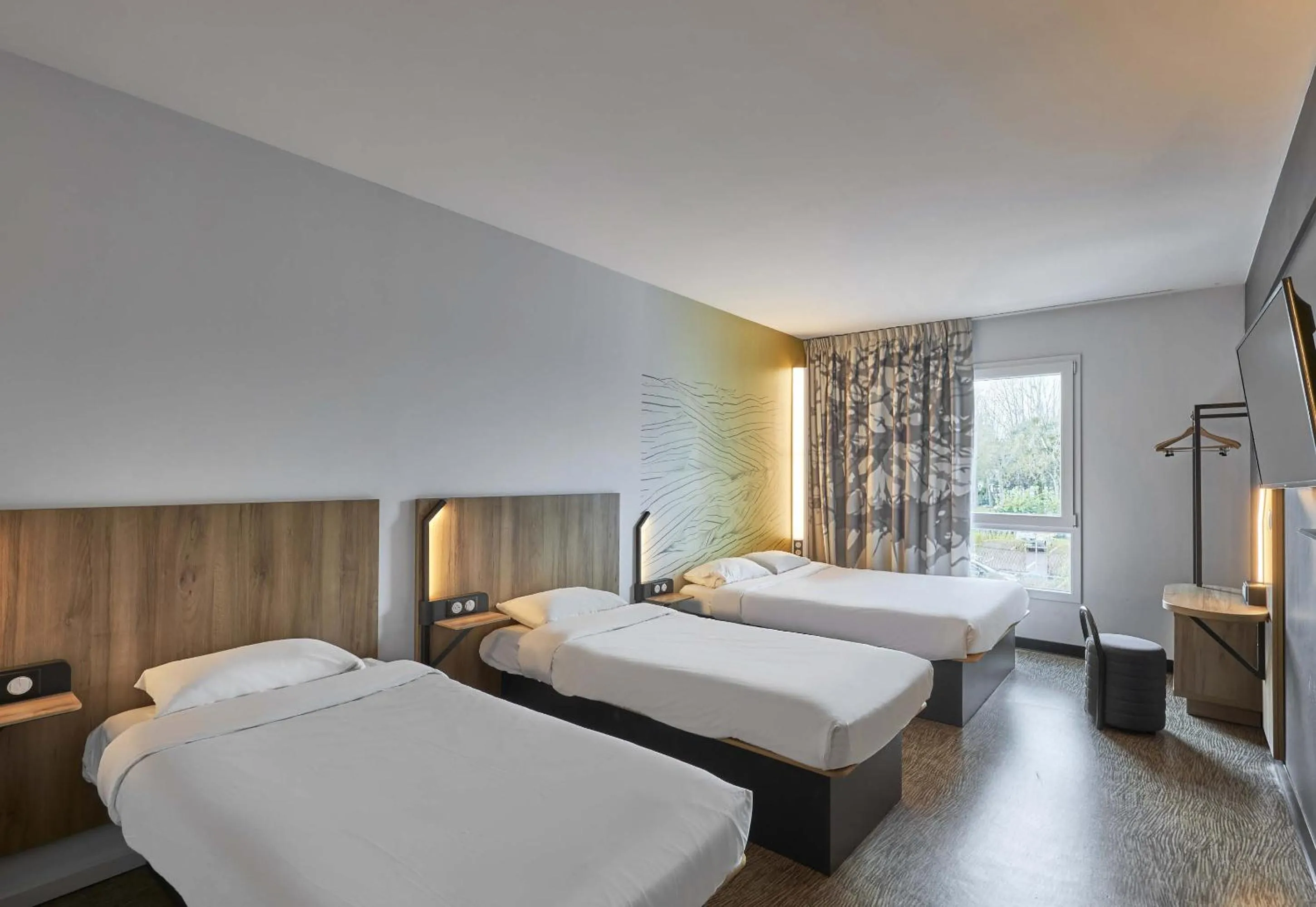 Bedroom, Bed in B&B HOTEL Ouistreham