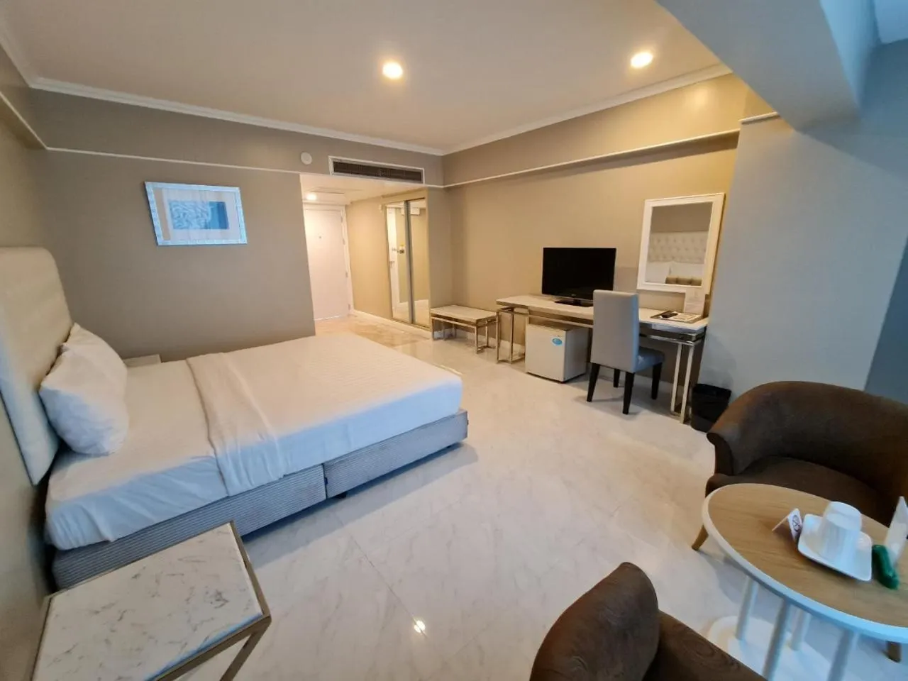 Bed in Chaisaeng Palace Hotel