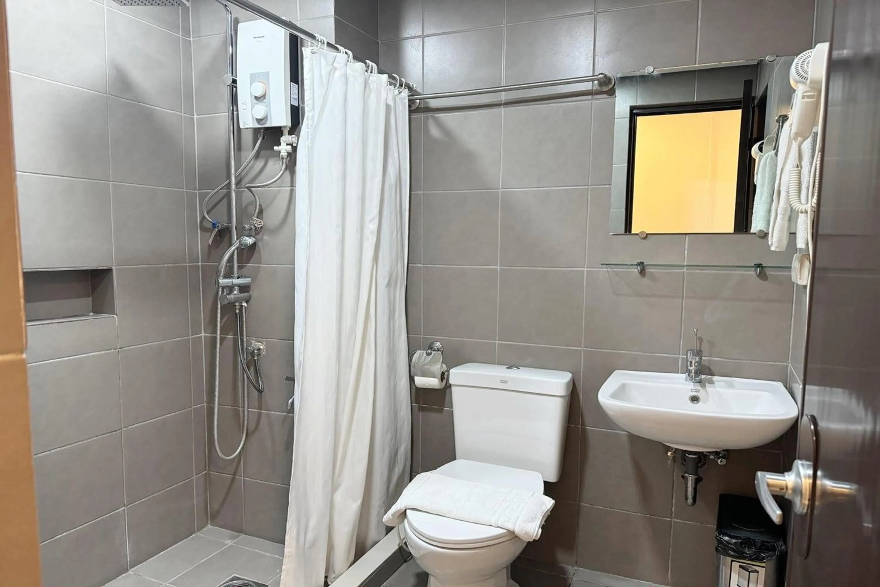 Bathroom in Belltower CSheLi Suites Bantay - Vigan