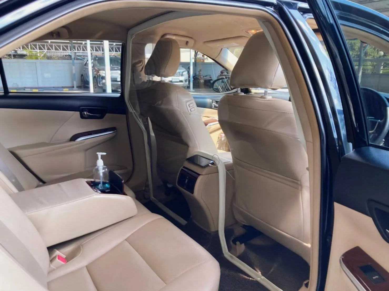 Parking in Lee Place Phatthanakan Condo