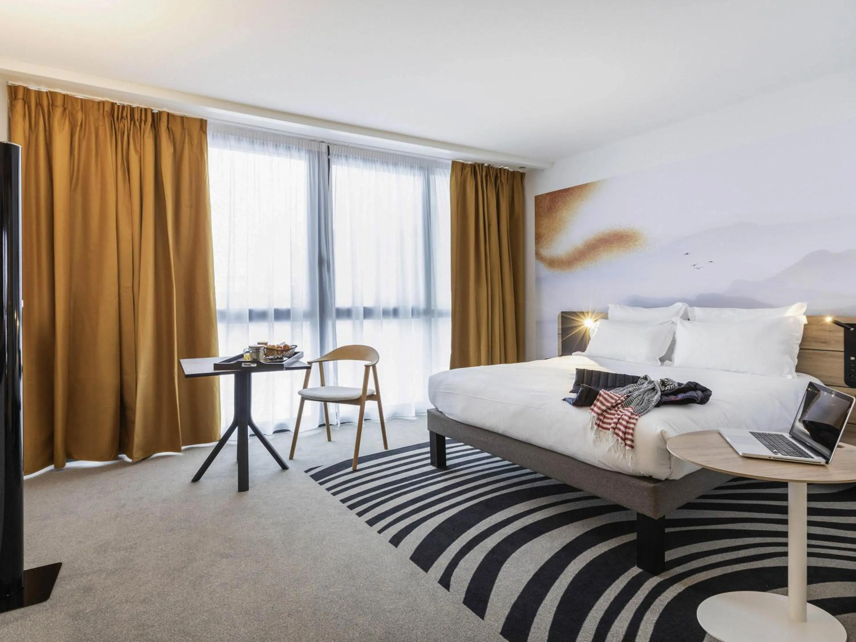 Bedroom, Bed in Novotel Megève Mont-Blanc