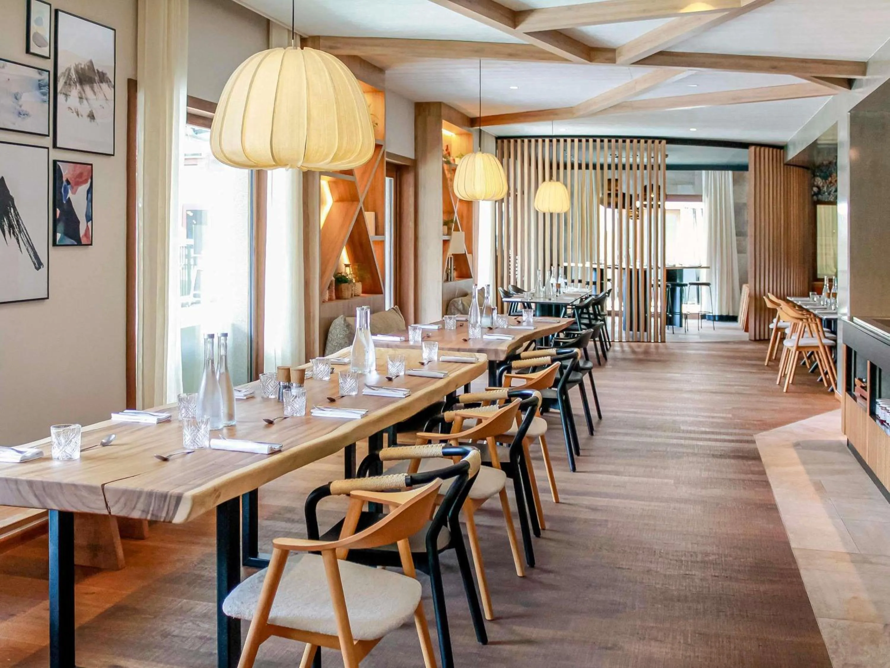 Lounge or bar in Novotel Megève Mont-Blanc