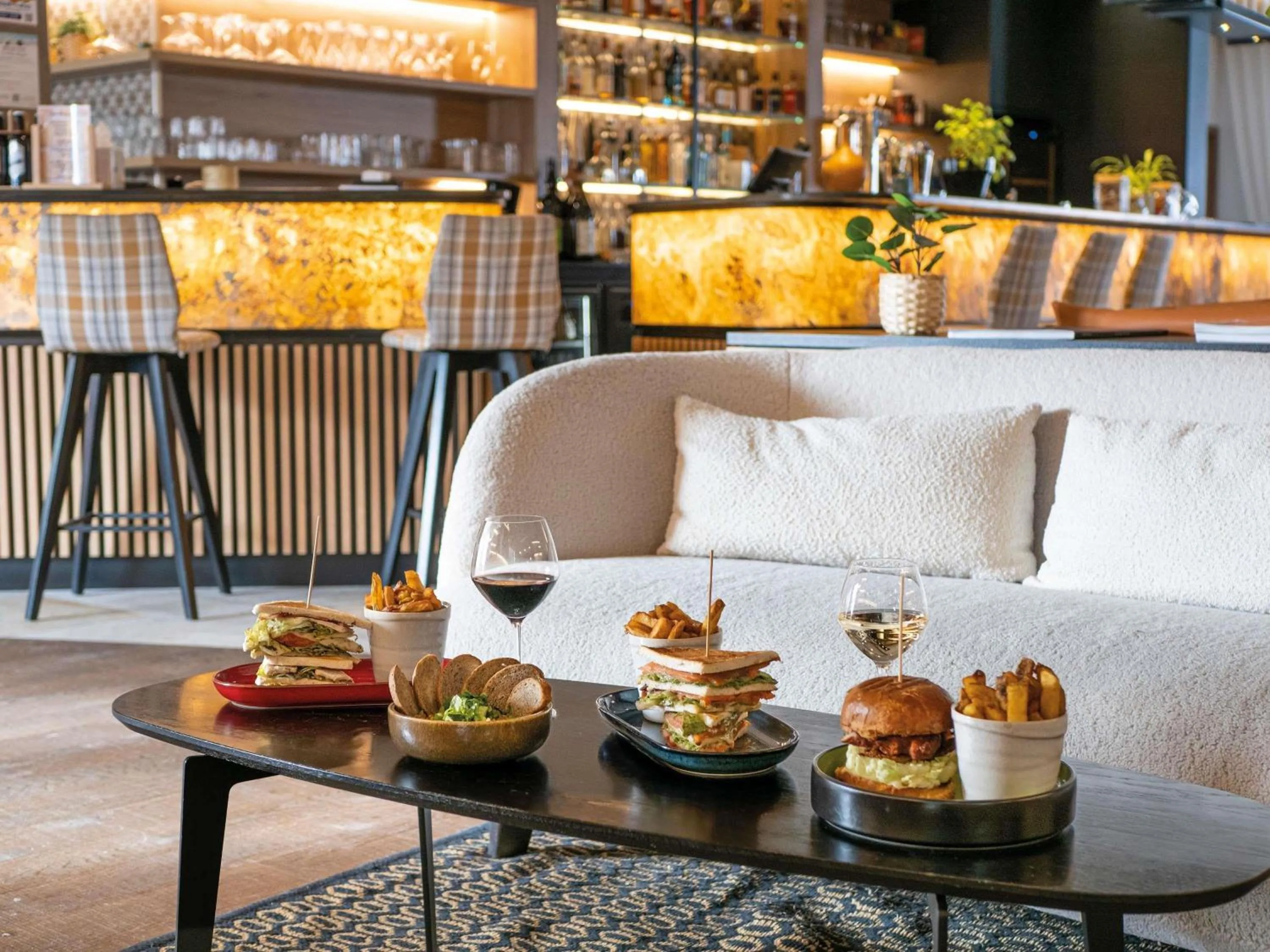 Lounge or bar in Novotel Megève Mont-Blanc