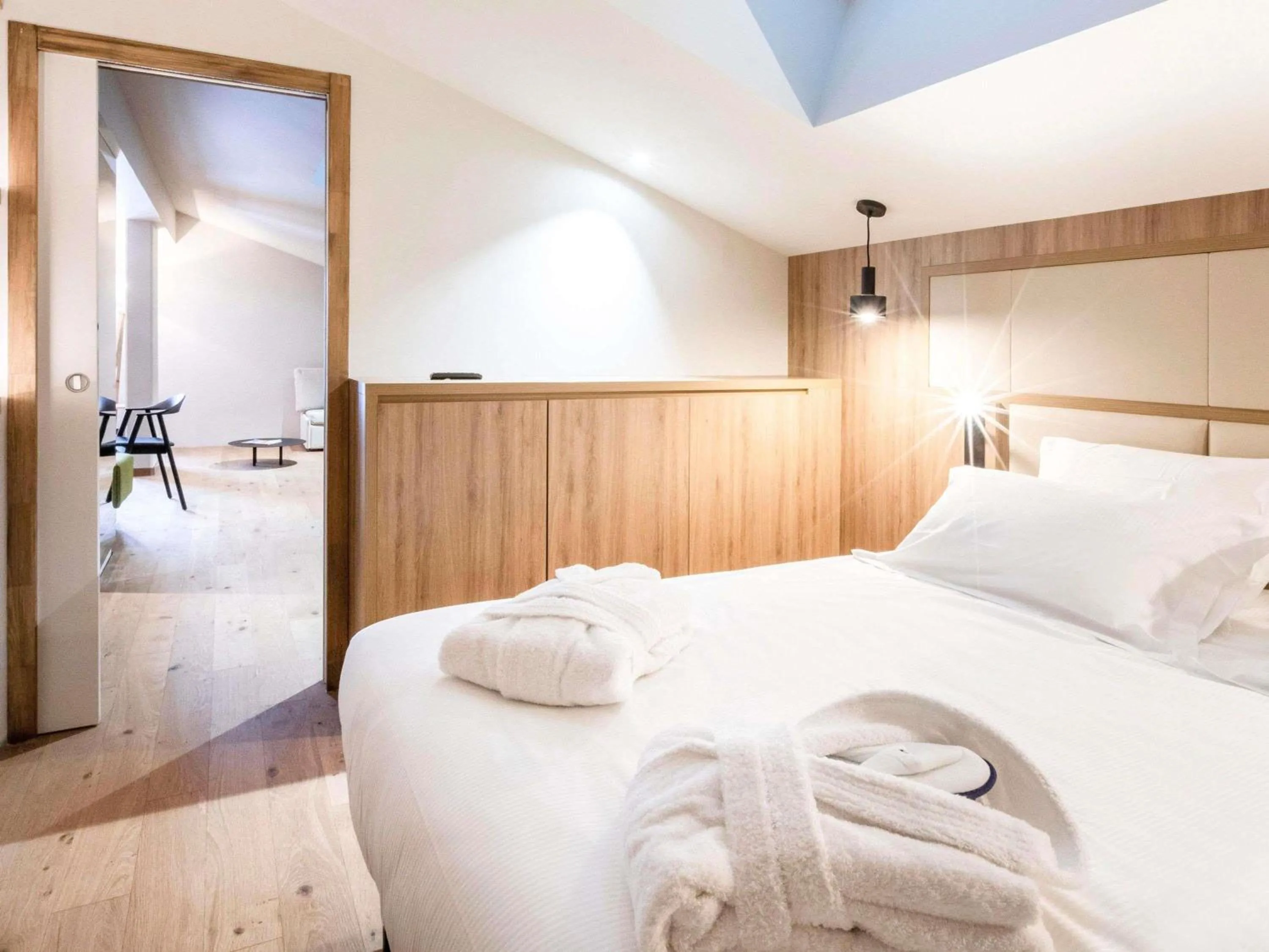 Bedroom, Bed in Novotel Megève Mont-Blanc