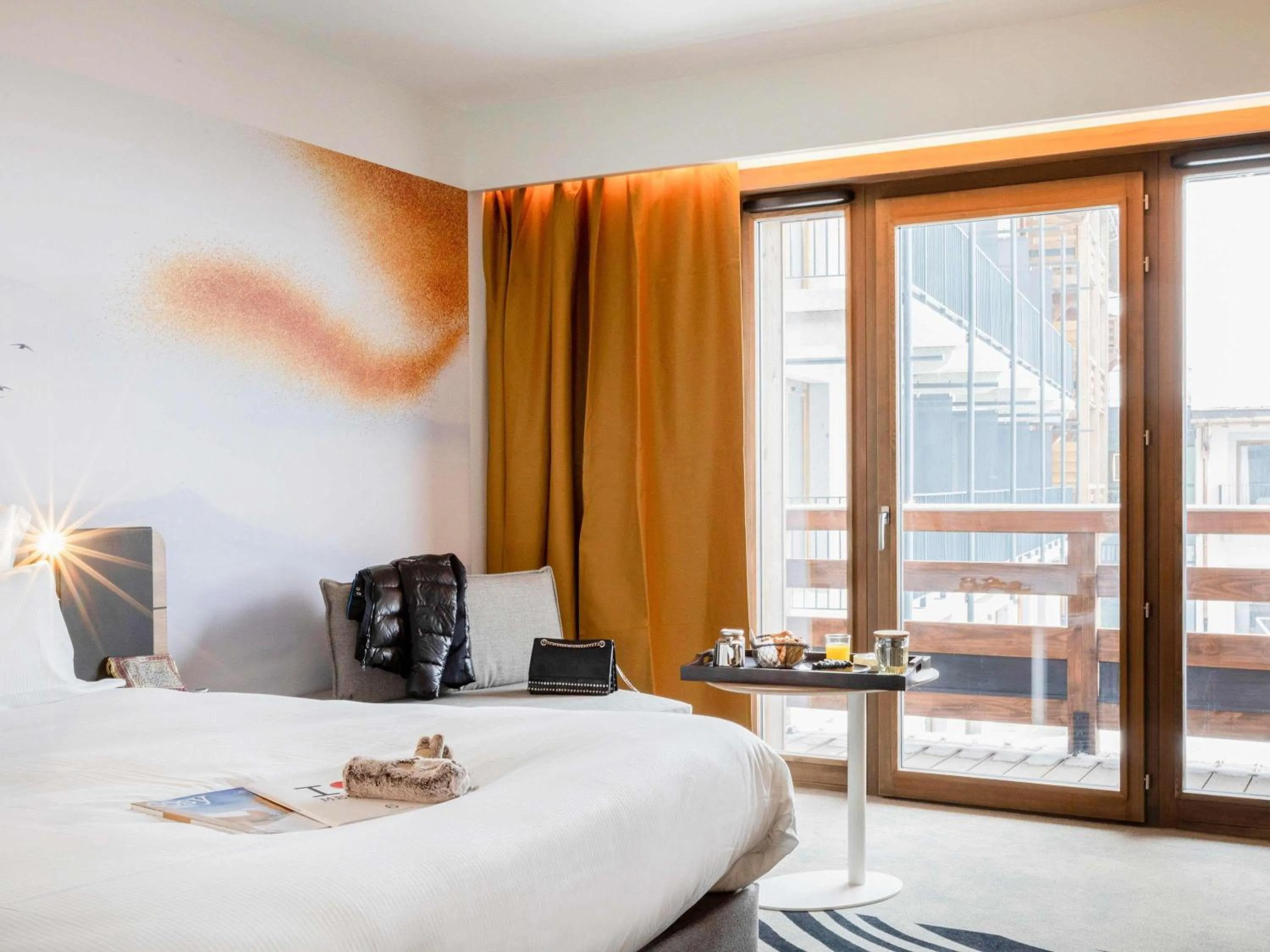 Bedroom, Bed in Novotel Megève Mont-Blanc