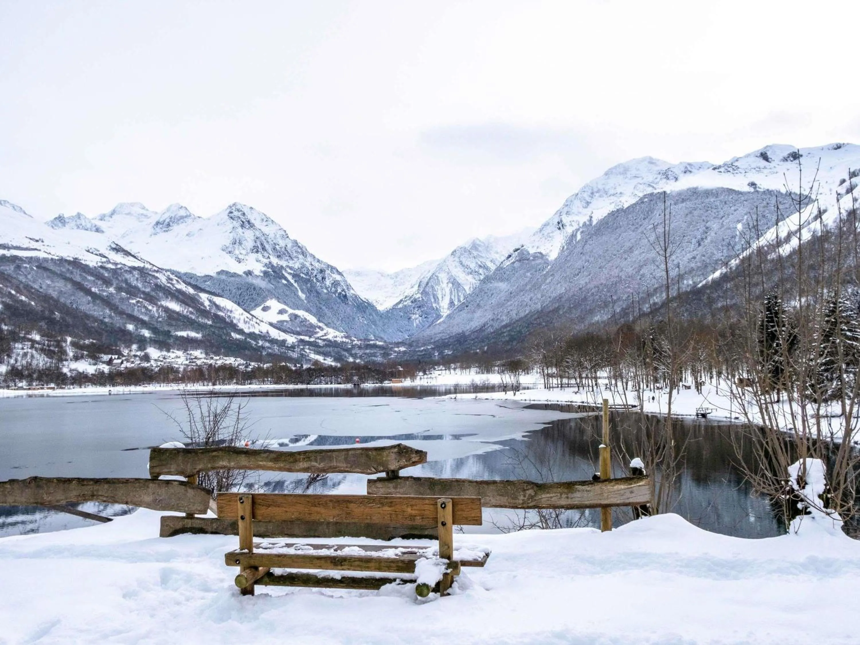 Property building in Mercure Peyragudes Loudenvielle Pyrénées