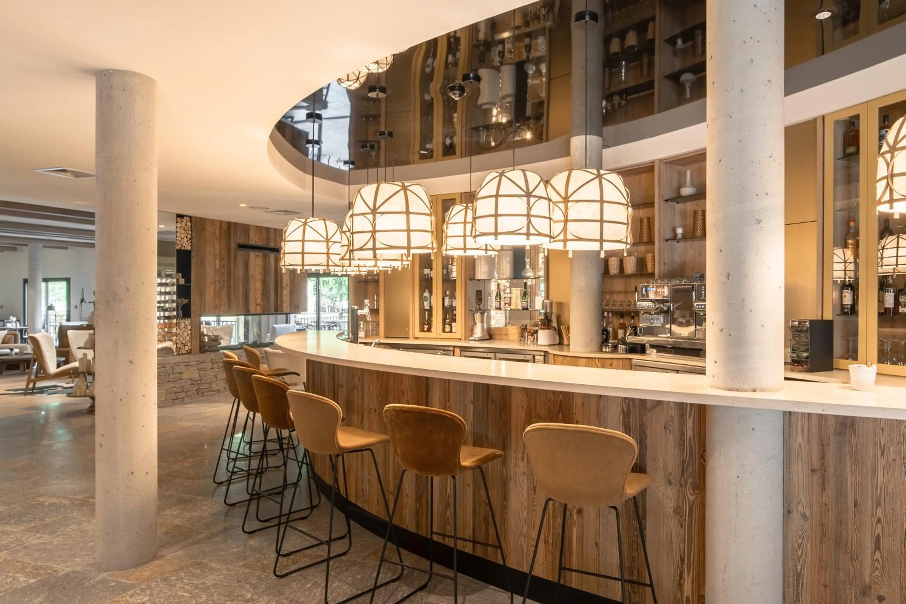 Lounge or bar in Mercure Peyragudes Loudenvielle Pyrénées