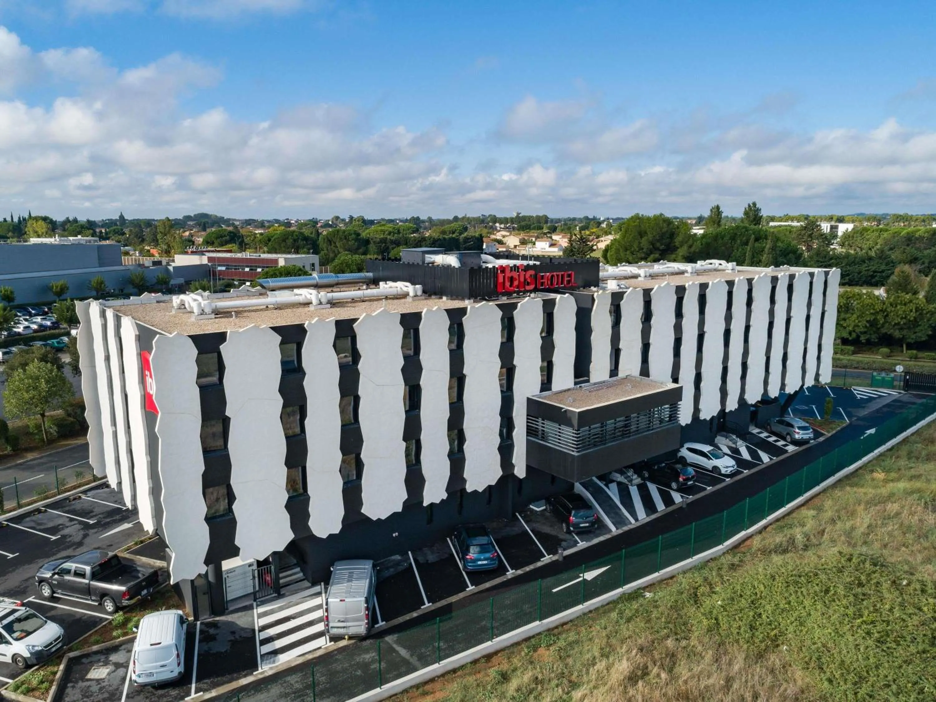 Property building in Ibis Lunel Petite Camargue