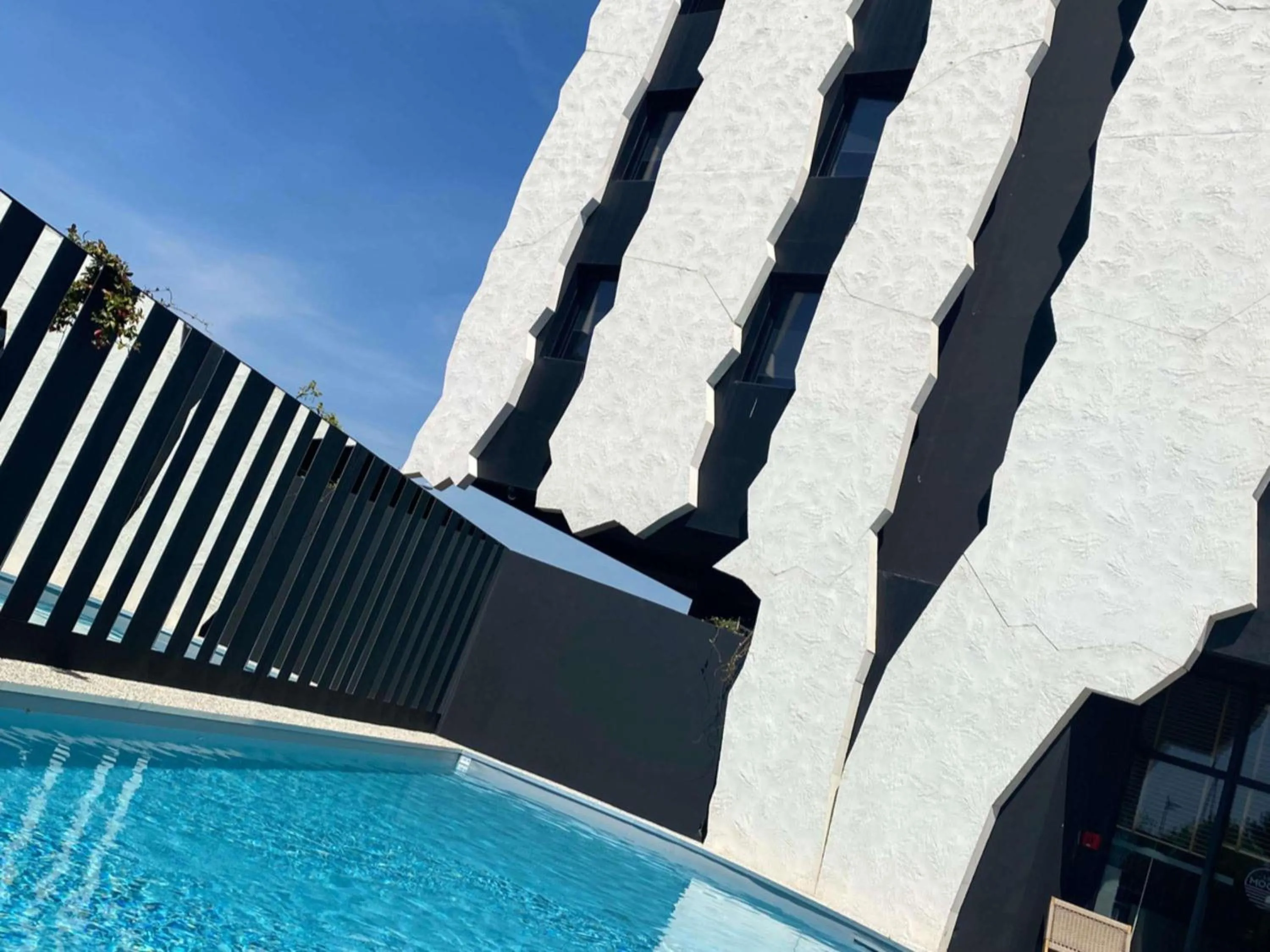 Pool view in Ibis Lunel Petite Camargue