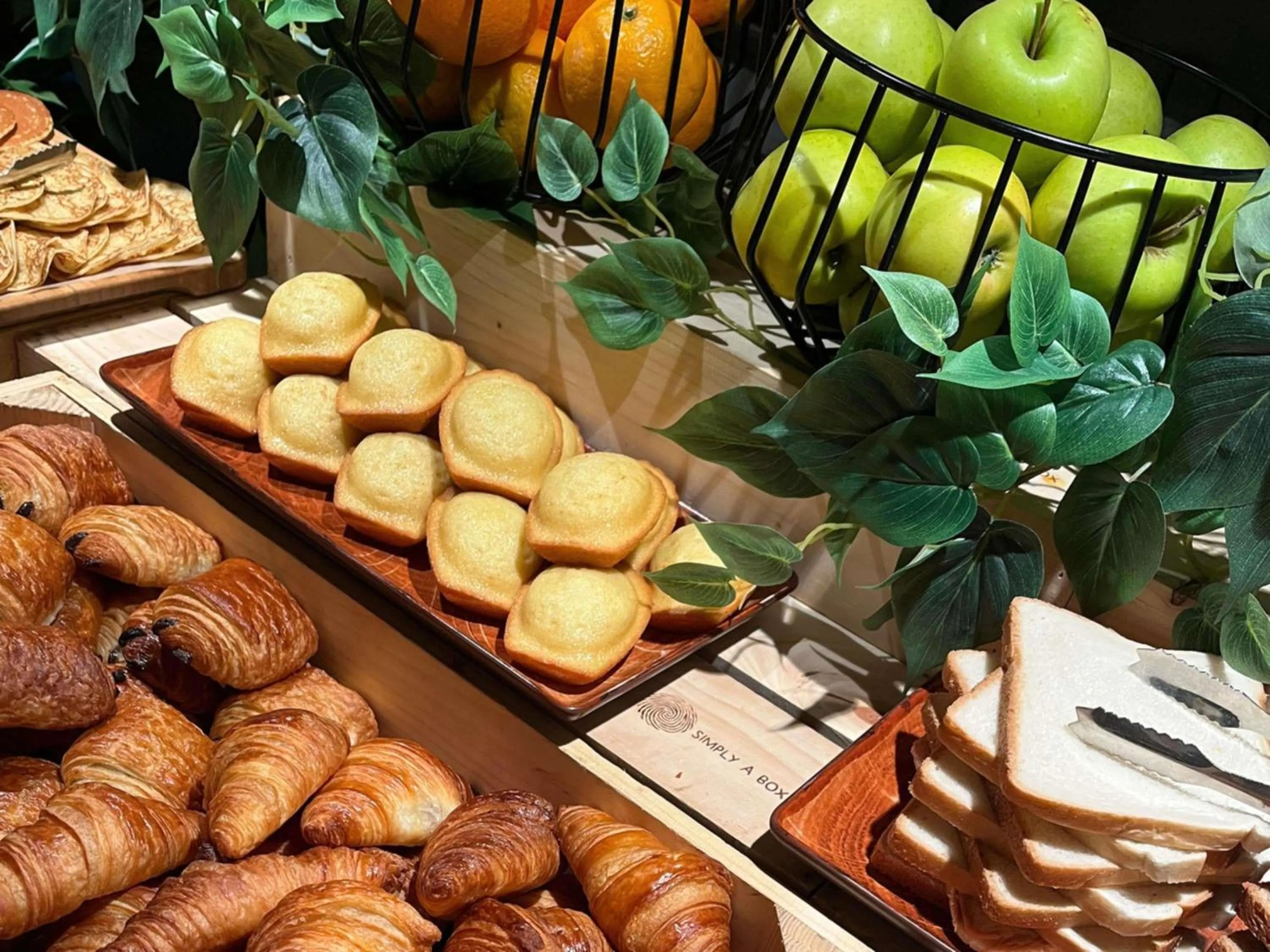 Breakfast in Ibis Lunel Petite Camargue