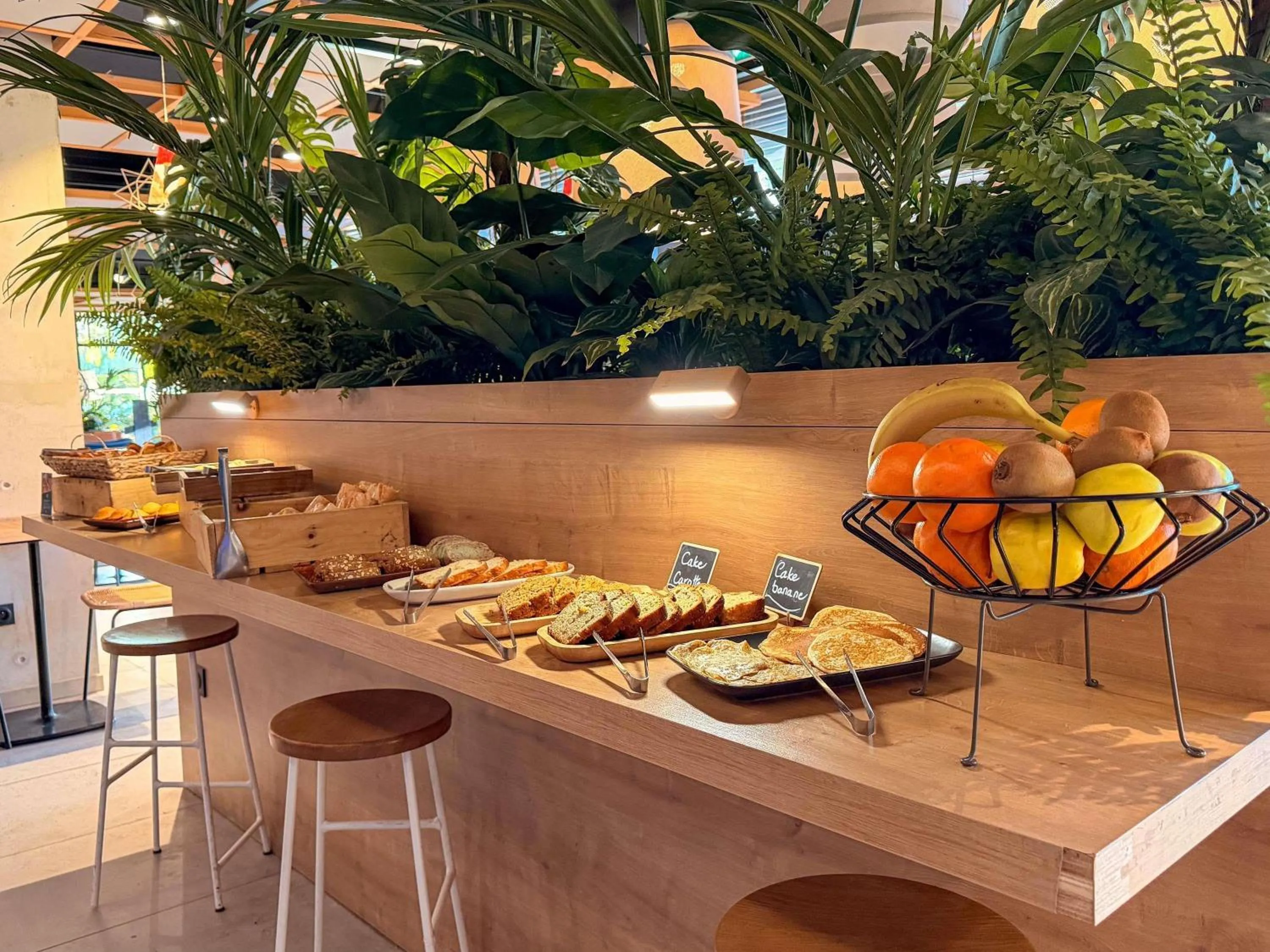 Breakfast in Ibis Lunel Petite Camargue