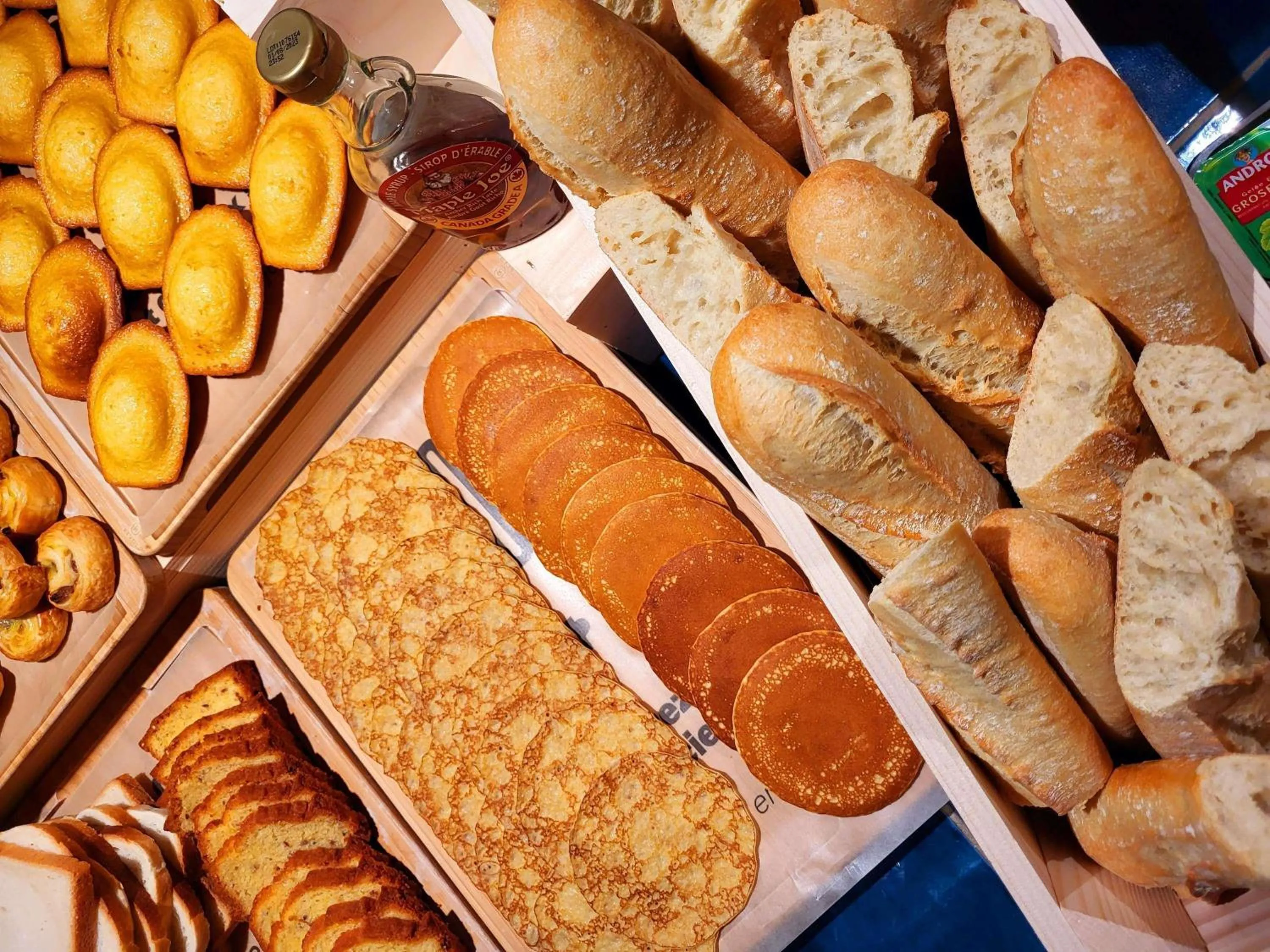 Breakfast in Ibis Lunel Petite Camargue