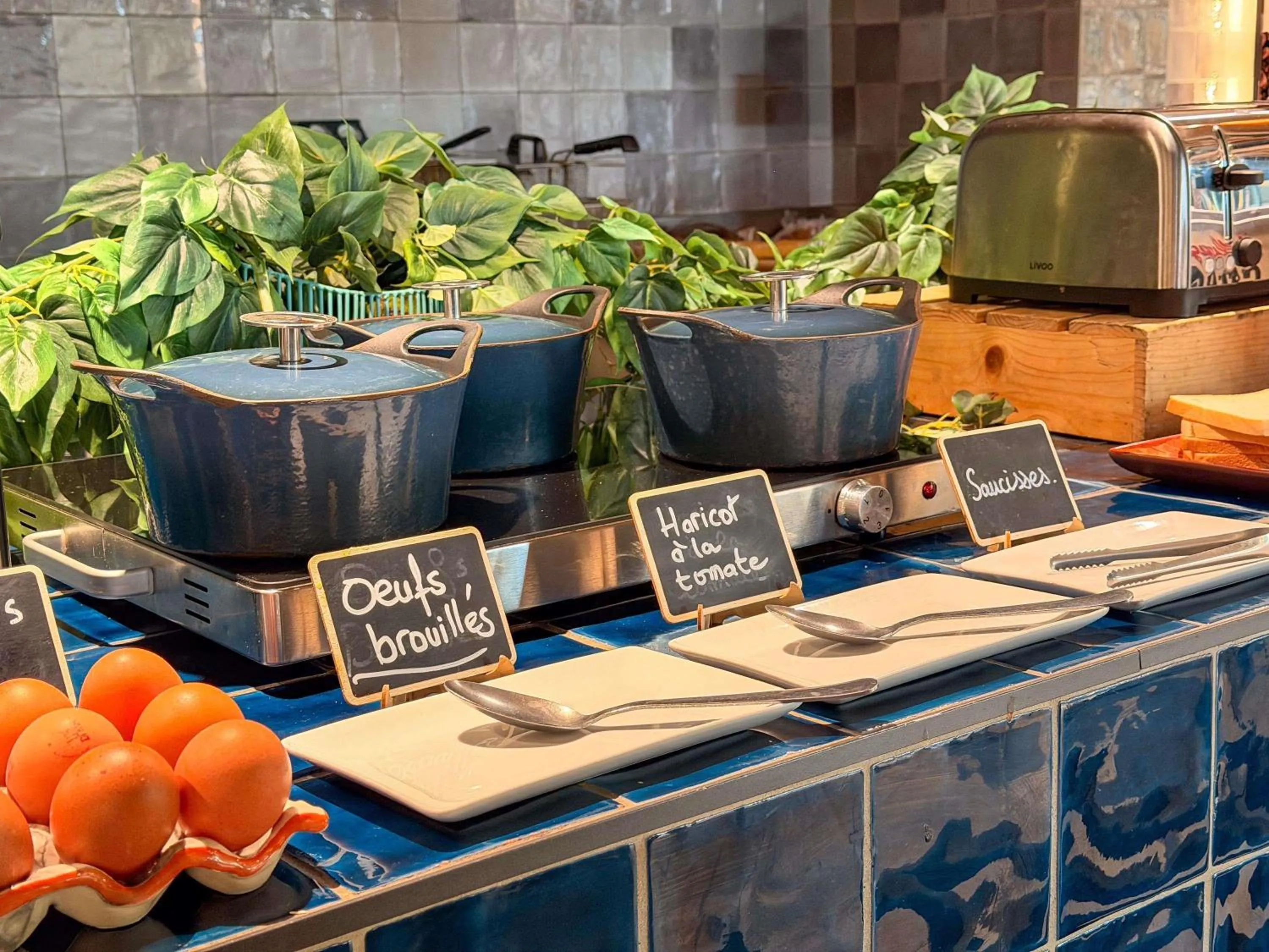 Breakfast in Ibis Lunel Petite Camargue