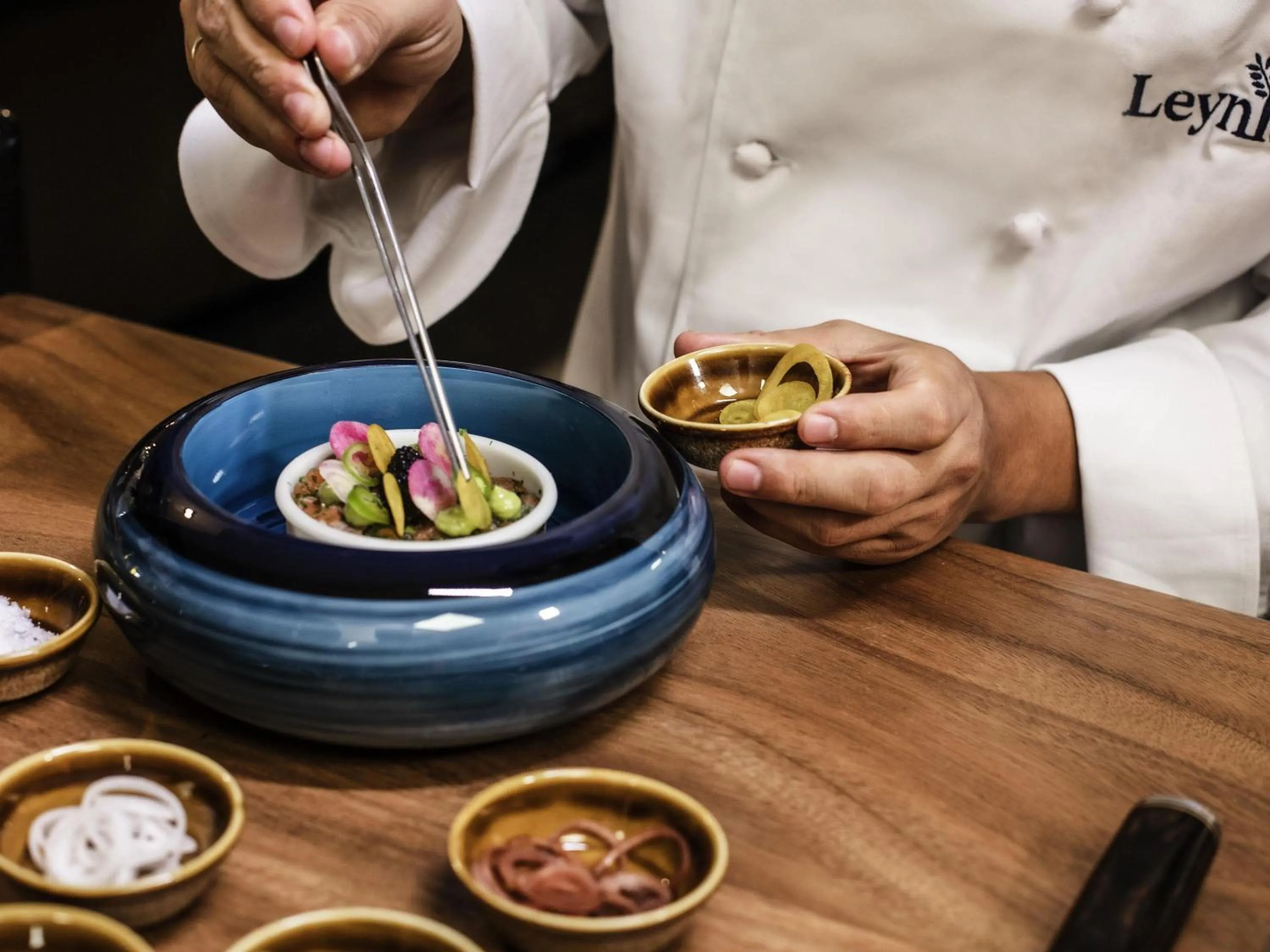 Restaurant/places to eat in SLS Cancun