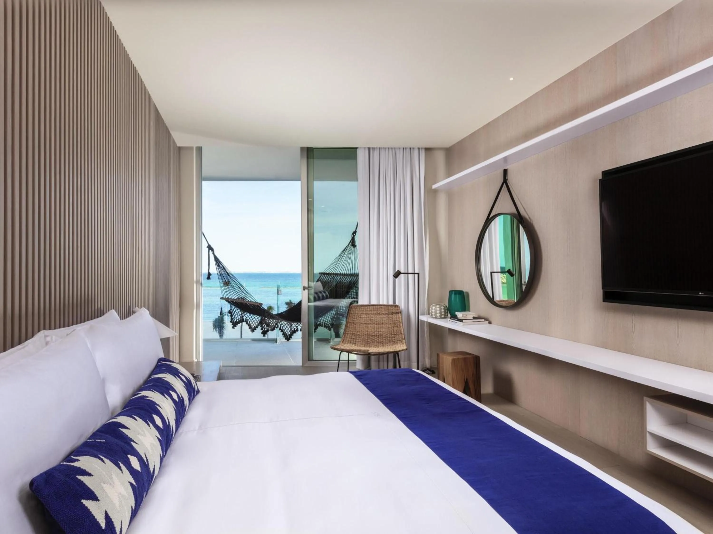 Bedroom, Bed in SLS Cancun