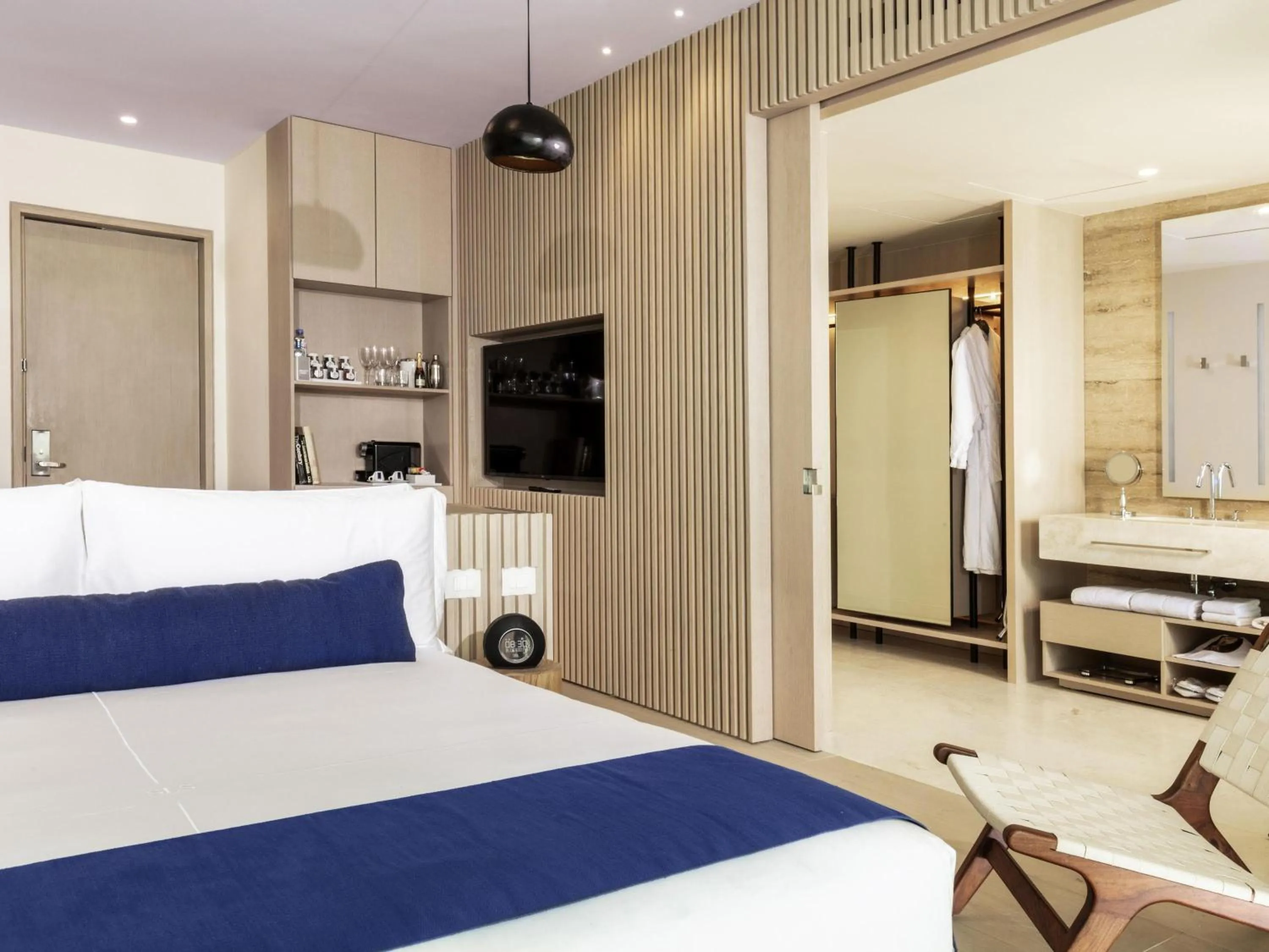 Bedroom, Bed in SLS Cancun