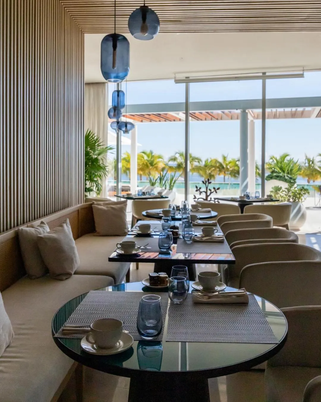 Restaurant/places to eat in SLS Cancun