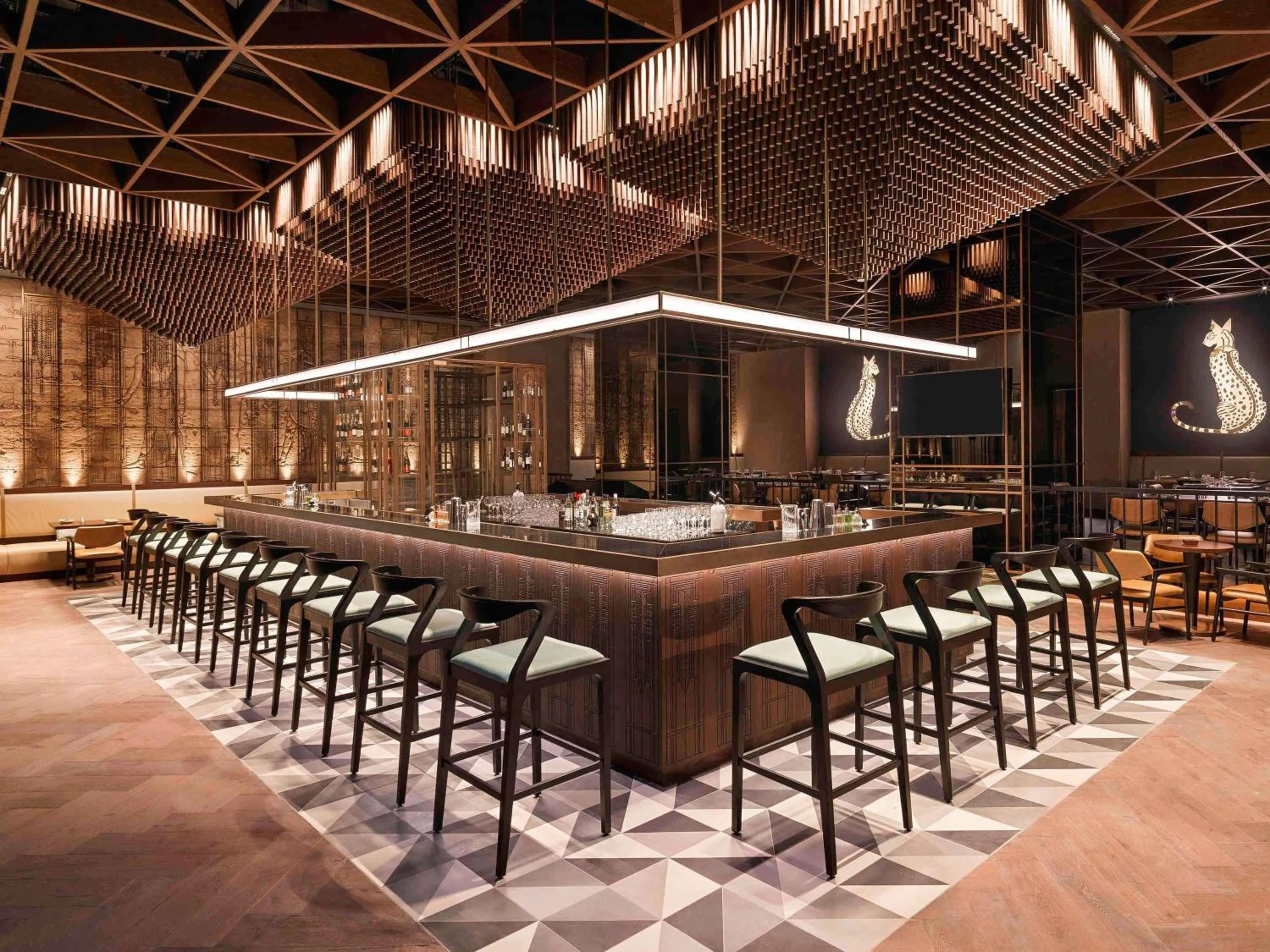 Lounge or bar in Sofitel Dubai The Obelisk