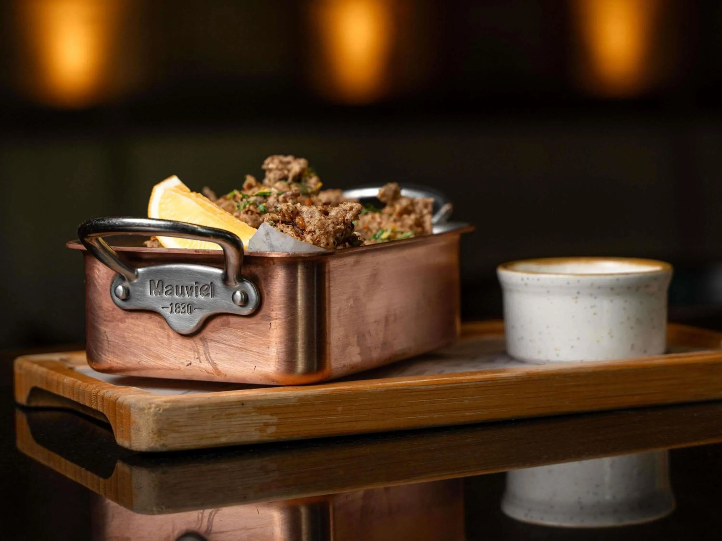 Lounge or bar in Sofitel Dubai The Obelisk