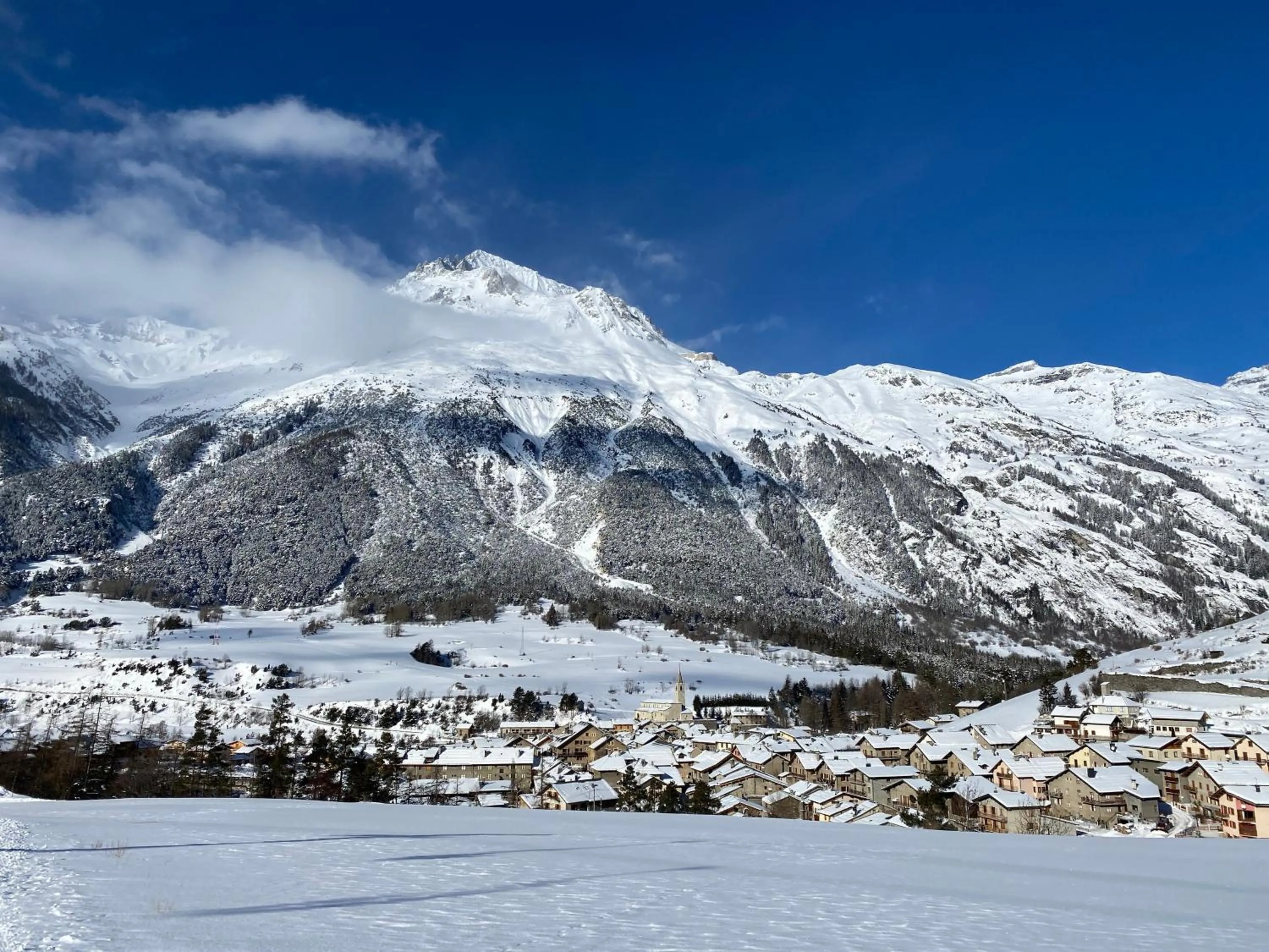 Skiing in Hotel la Turra
