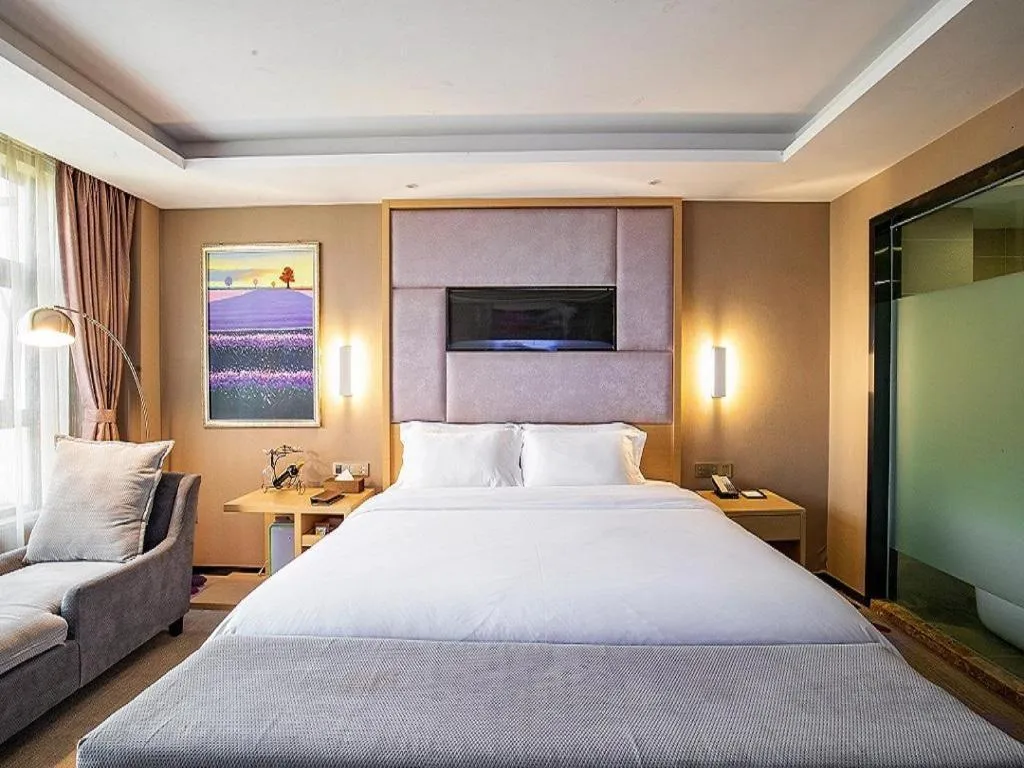 Bed in Lavande Hotel Leshan High-speed Railway Station Wanda Plaza