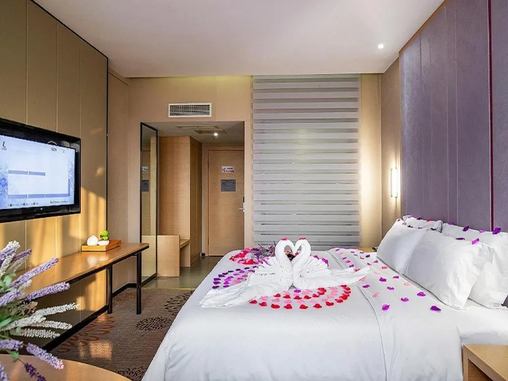 Bed in Lavande Hotel Leshan High-speed Railway Station Wanda Plaza