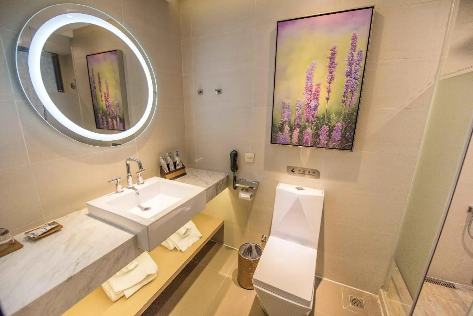 Lavande Hotel Shenzhen Baoan Haiya Binfencheng