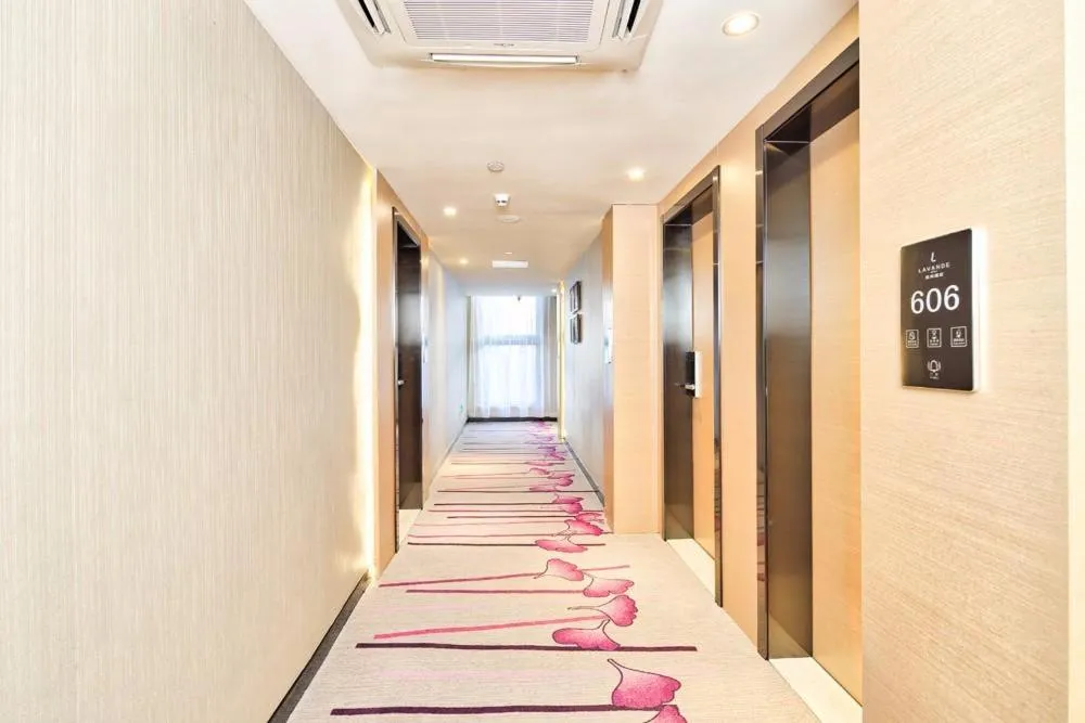 Lavande Hotel Shenzhen Baoan Haiya Binfencheng