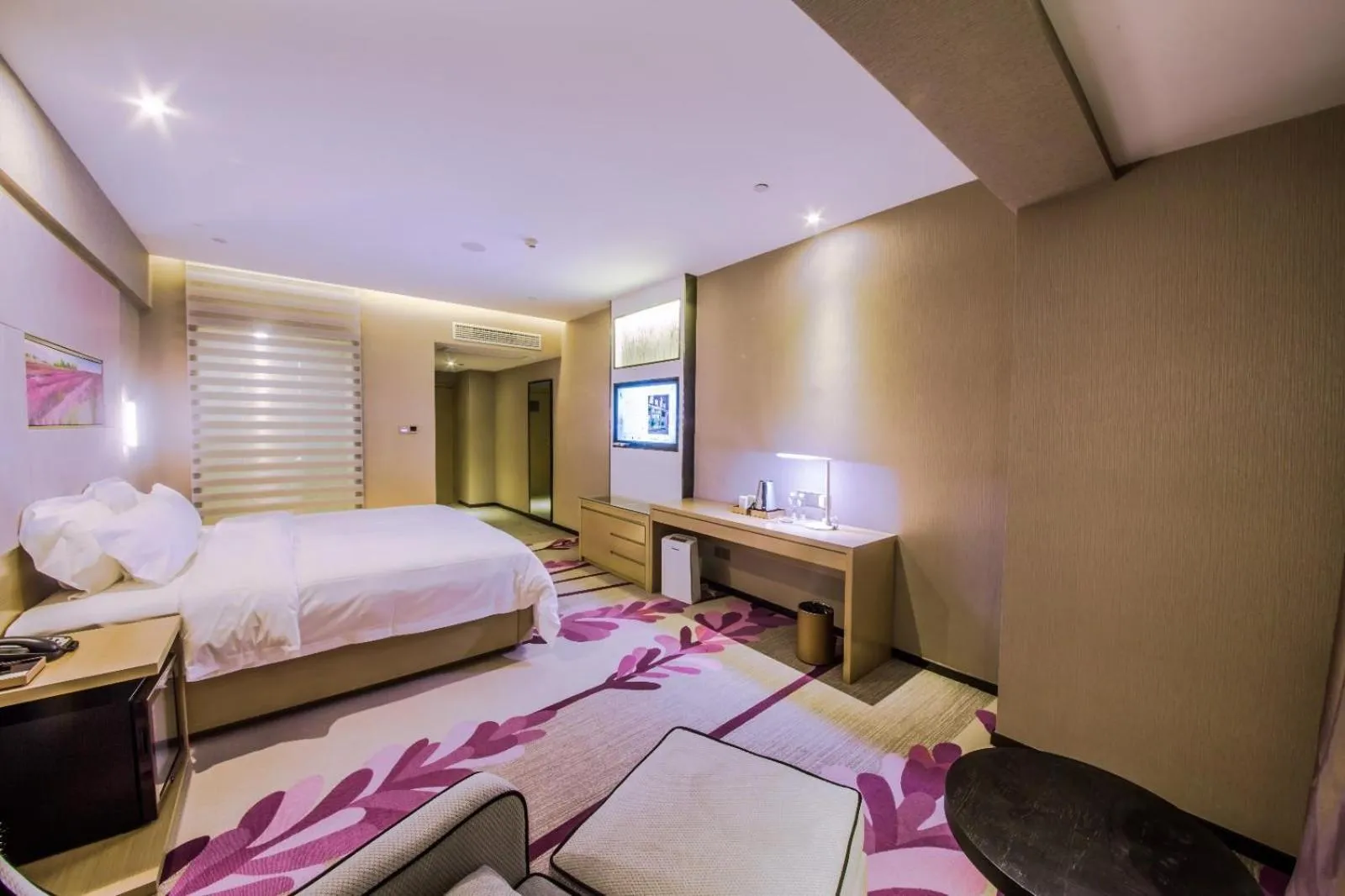 Bed in Lavande Hotel Haining Leather City Yintai Branch
