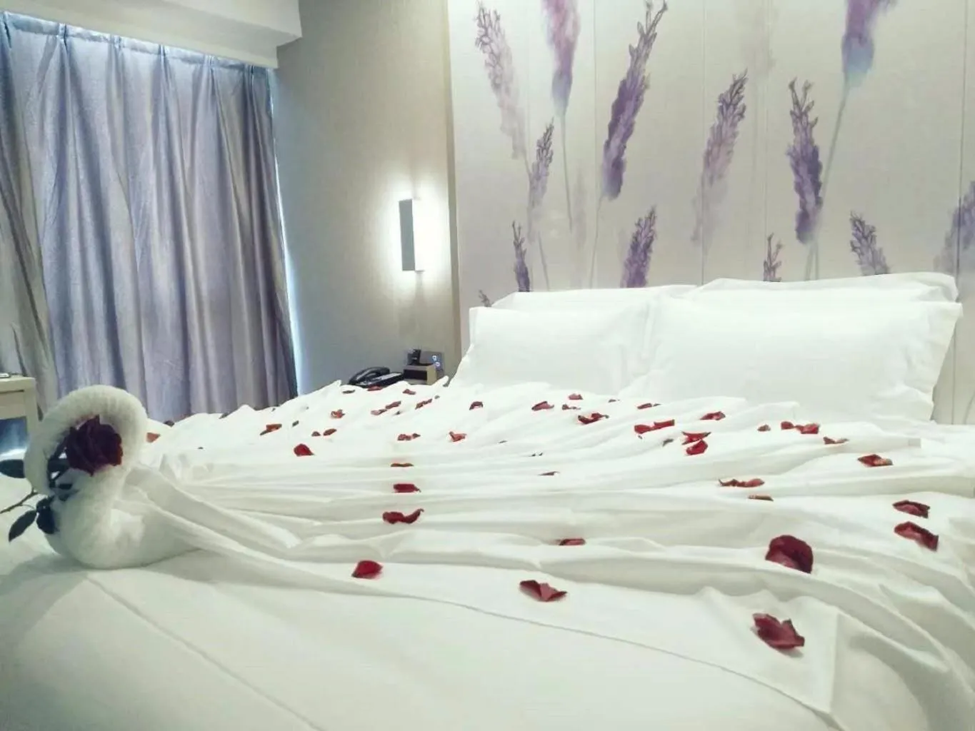 Bed in Lavande Hotel Haining Leather City Yintai Branch