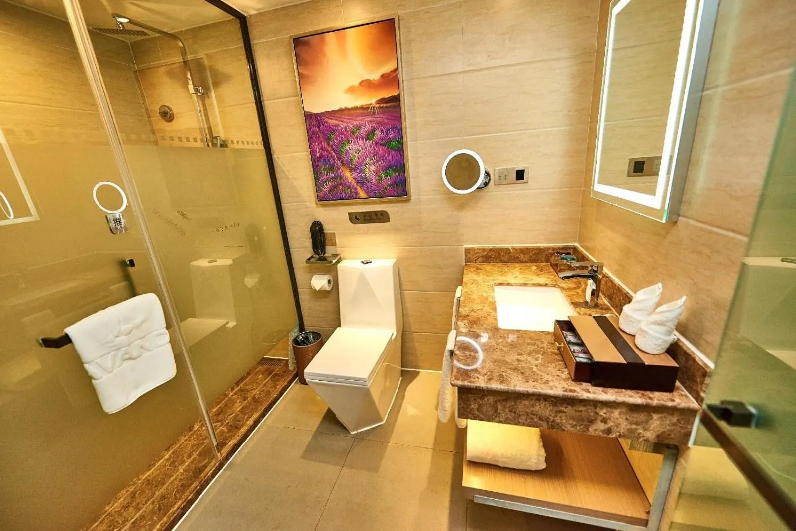 Lavande Hotel Haining Leather City Yintai Branch