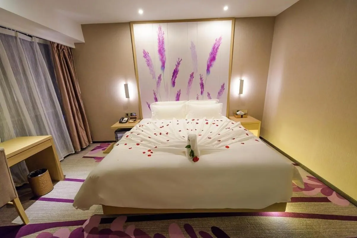 Bed in Lavande Hotel Haining Leather City Yintai Branch