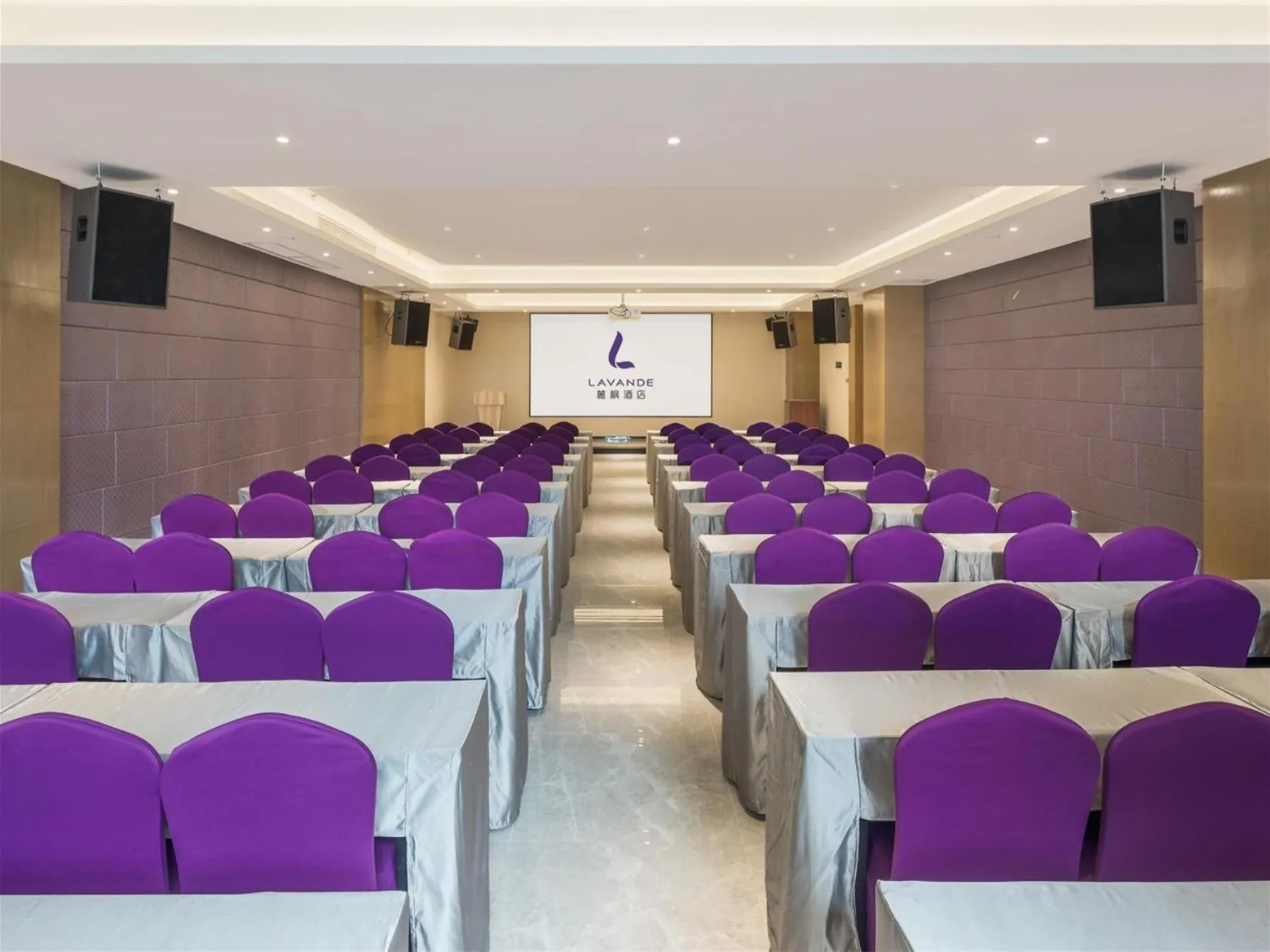 Lavande Hotel Guangzhou Sunac Cultural Tourism City Branch