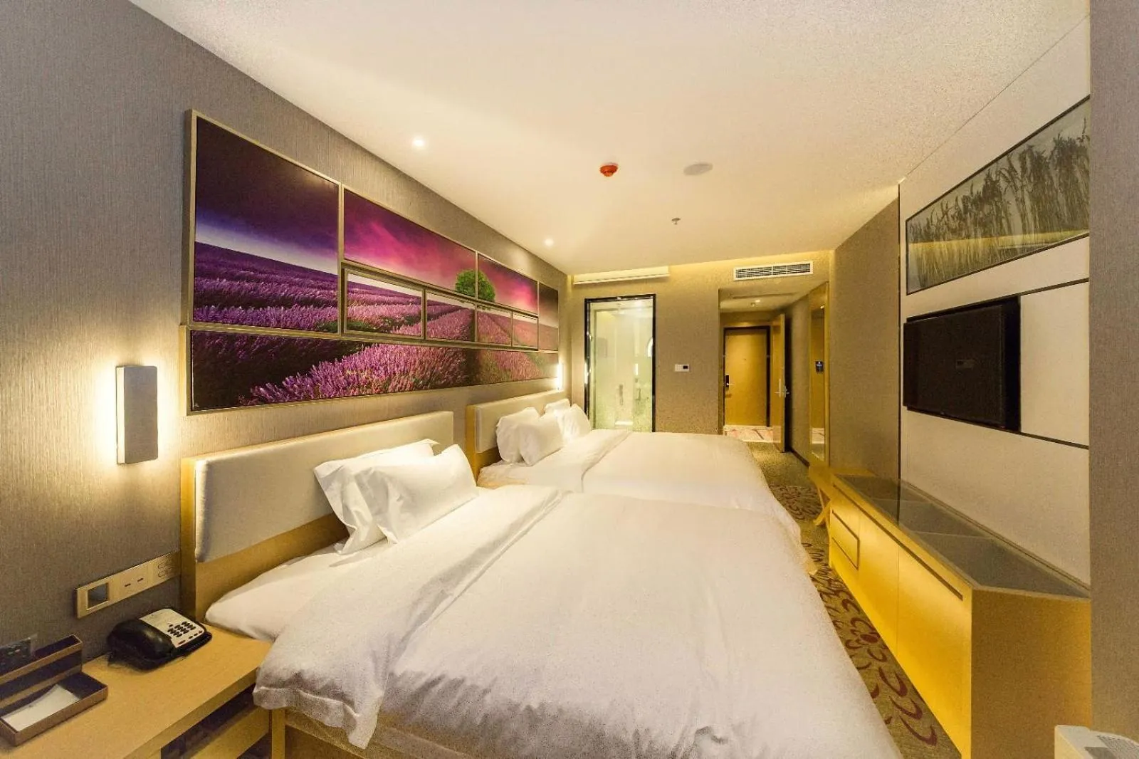 Bed in Lavande Hotels Weihai Weigao Square Branch