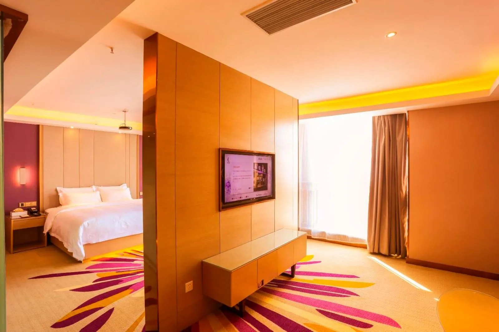 Lavande Hotel (Linyi Yinan Junyue Shopping Center Branch)