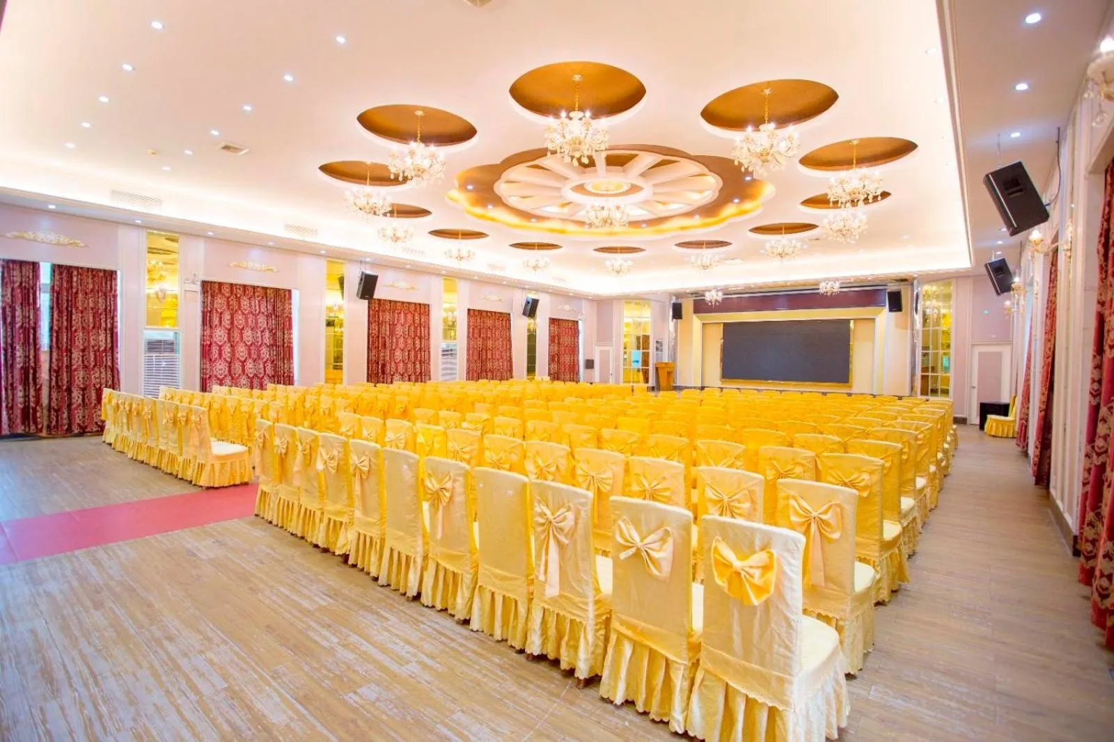 Lavande Hotel (Xinyi Fuhai Building Branch)