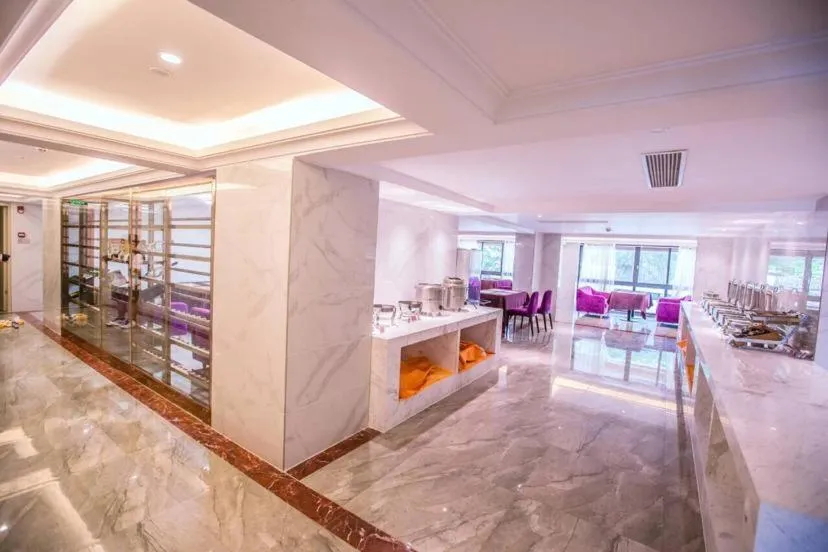 Lavande Hotel (Gaozhou Xiantai Bridge Branch)