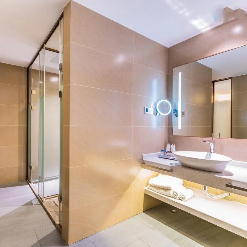 Lavande Hotel (Gaozhou Xiantai Bridge Branch)