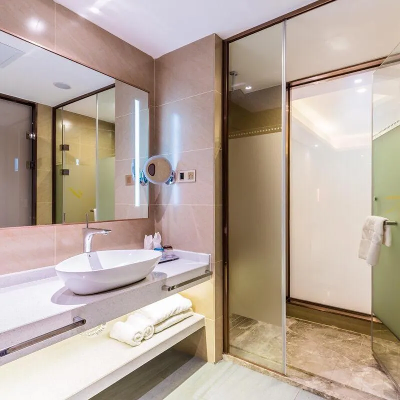 Lavande Hotel (Gaozhou Xiantai Bridge Branch)