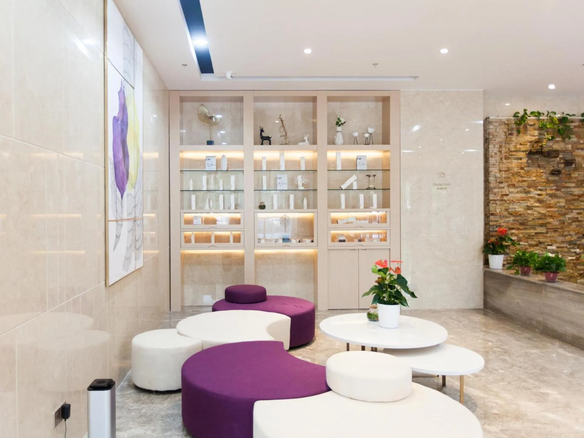 Lavande Hotel (Chengde Mountain Resort Waiba Temple Branch)