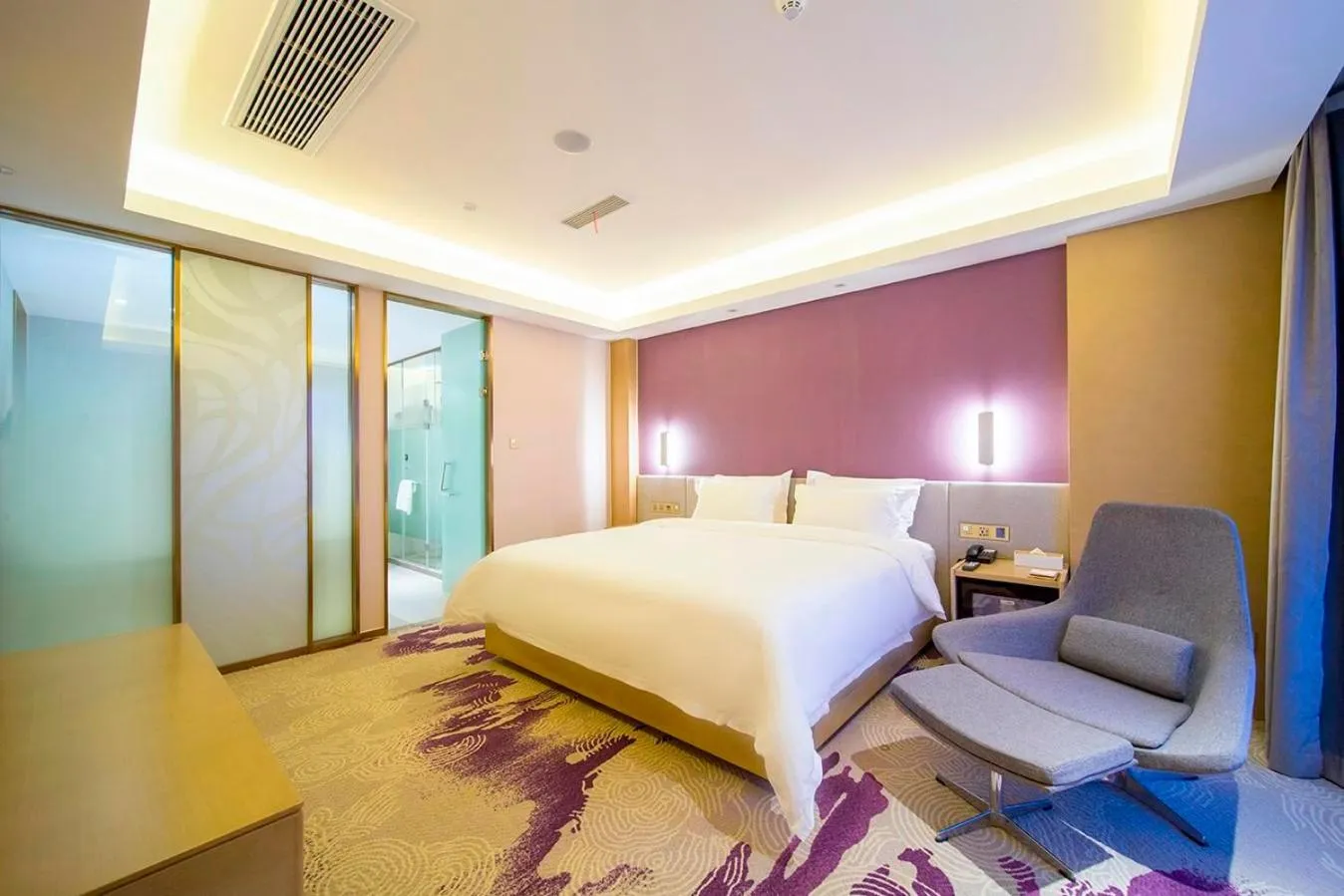 Lavande Hotel (Yangzhou Jiangwangshui Street RT-Mart Branch)