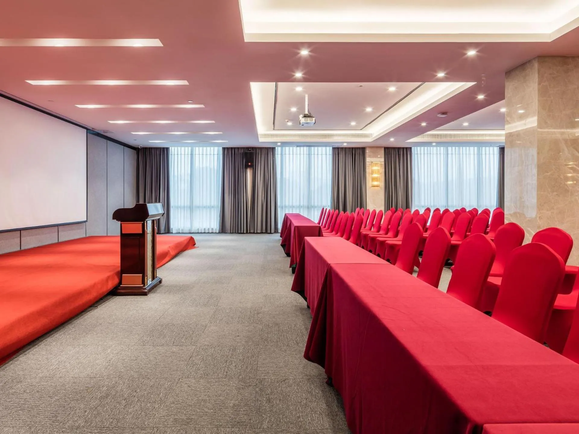 Lavande Hotel (Ganzhou Railway Station Branch)