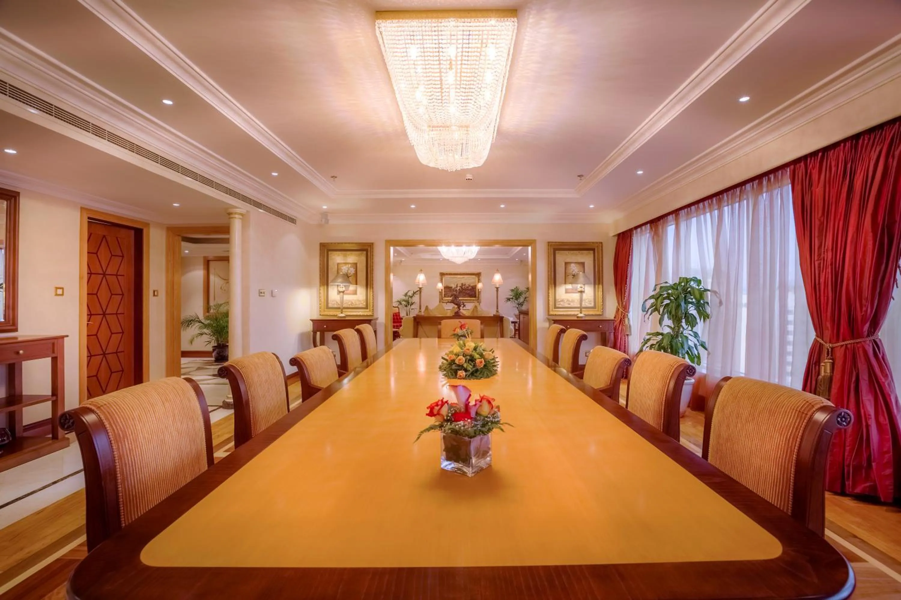 Living room in Corniche Hotel Abu Dhabi